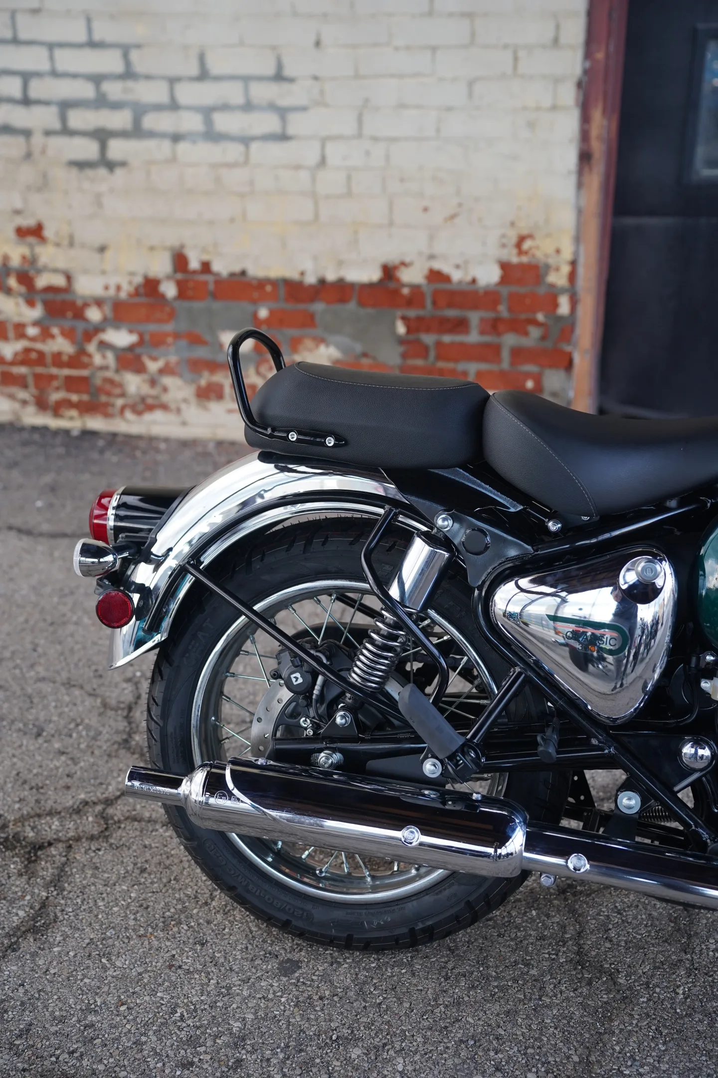 2027 Royal Enfield Classic 350 - Emerald Green