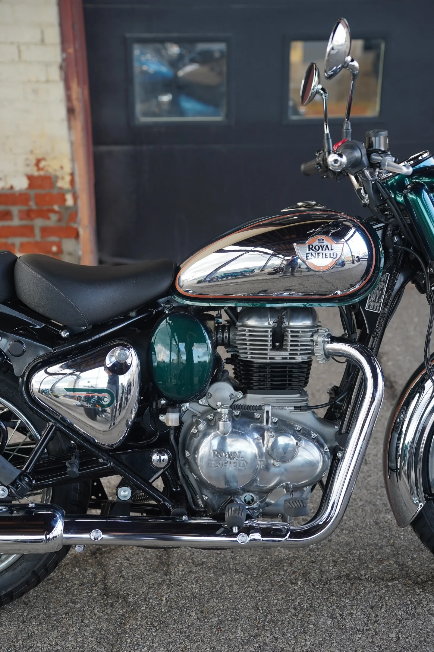 2027 Royal Enfield Classic 350 - Emerald Green