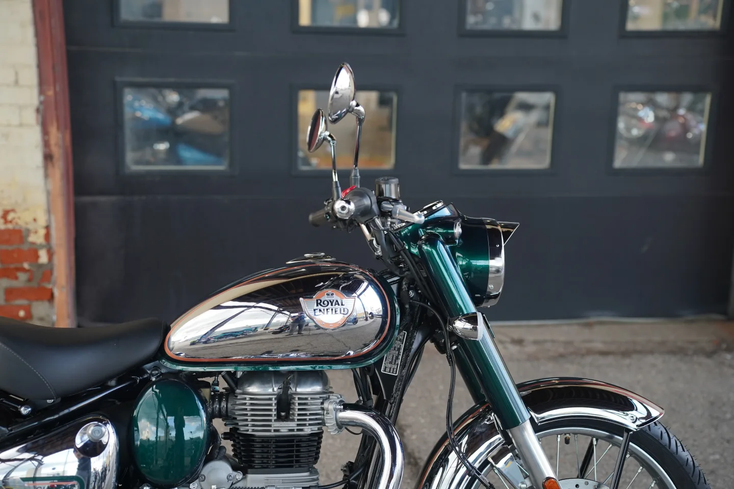 2027 Royal Enfield Classic 350 - Emerald Green