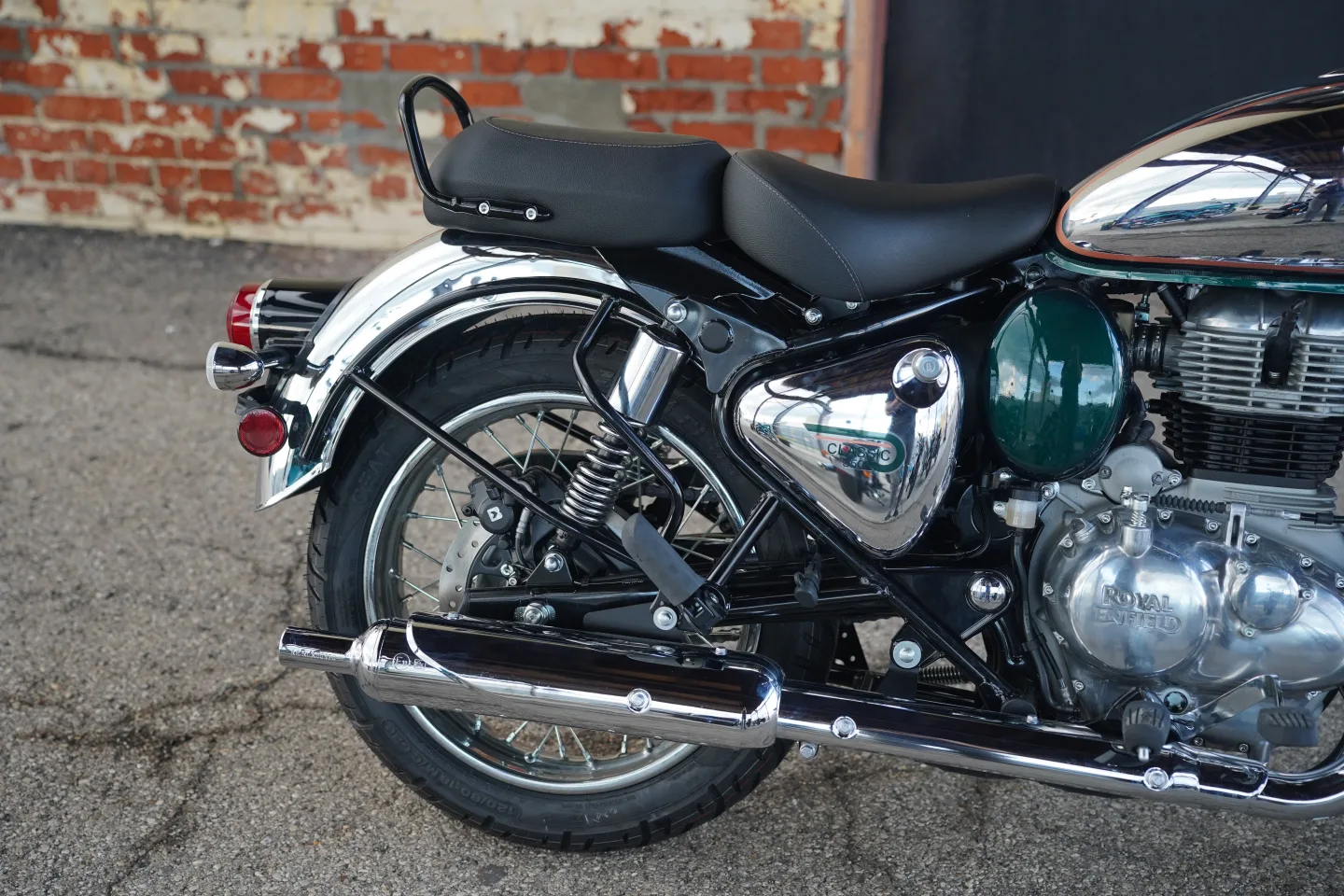 2027 Royal Enfield Classic 350 - Emerald Green