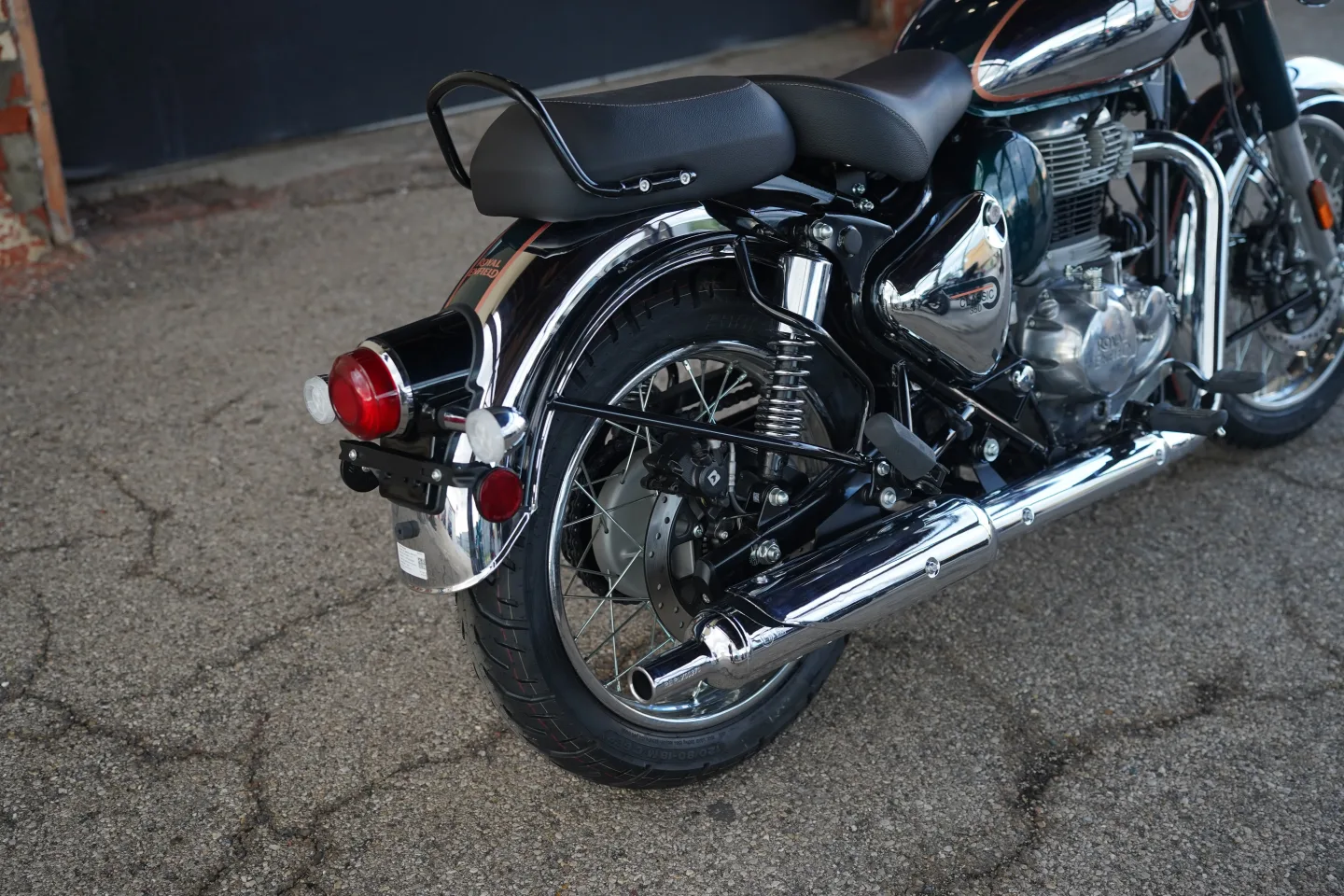 2027 Royal Enfield Classic 350 - Emerald Green