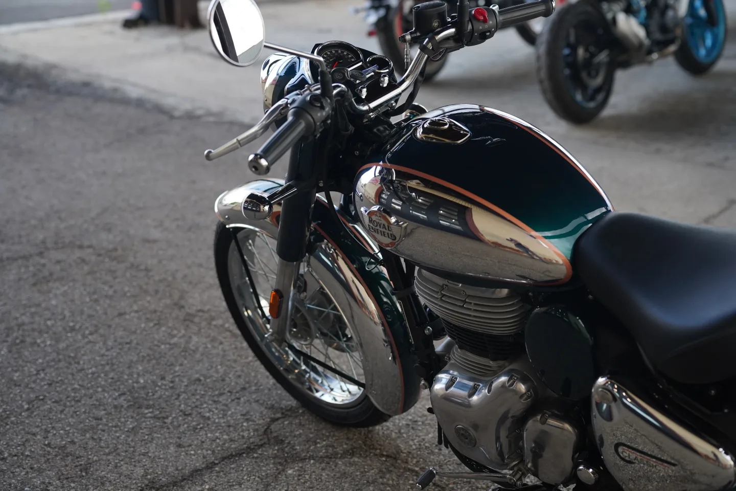 2027 Royal Enfield Classic 350 - Emerald Green