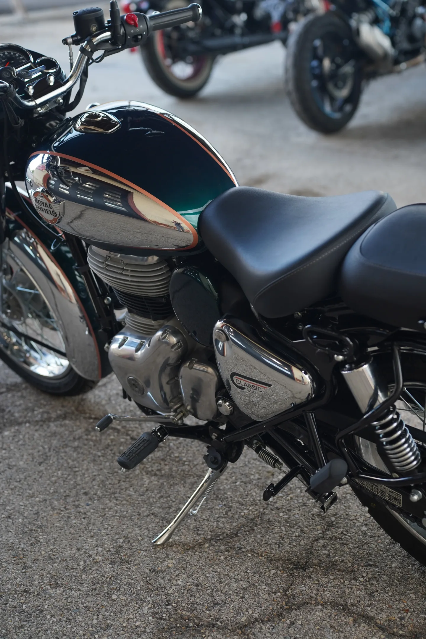 2027 Royal Enfield Classic 350 - Emerald Green