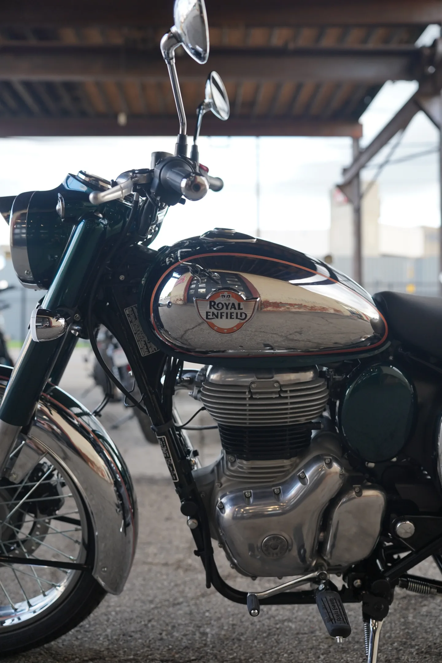 2027 Royal Enfield Classic 350 - Emerald Green