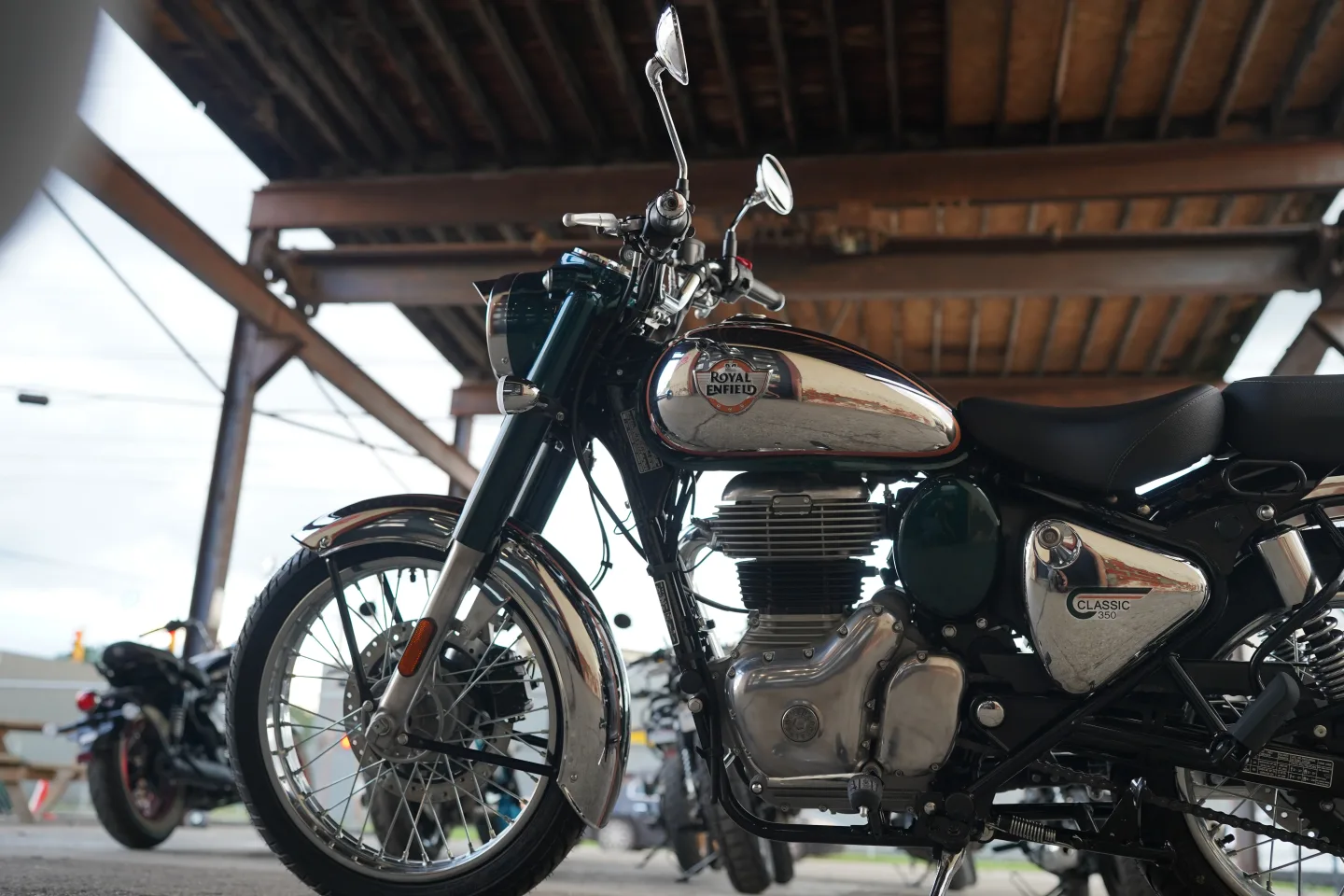 2027 Royal Enfield Classic 350 - Emerald Green