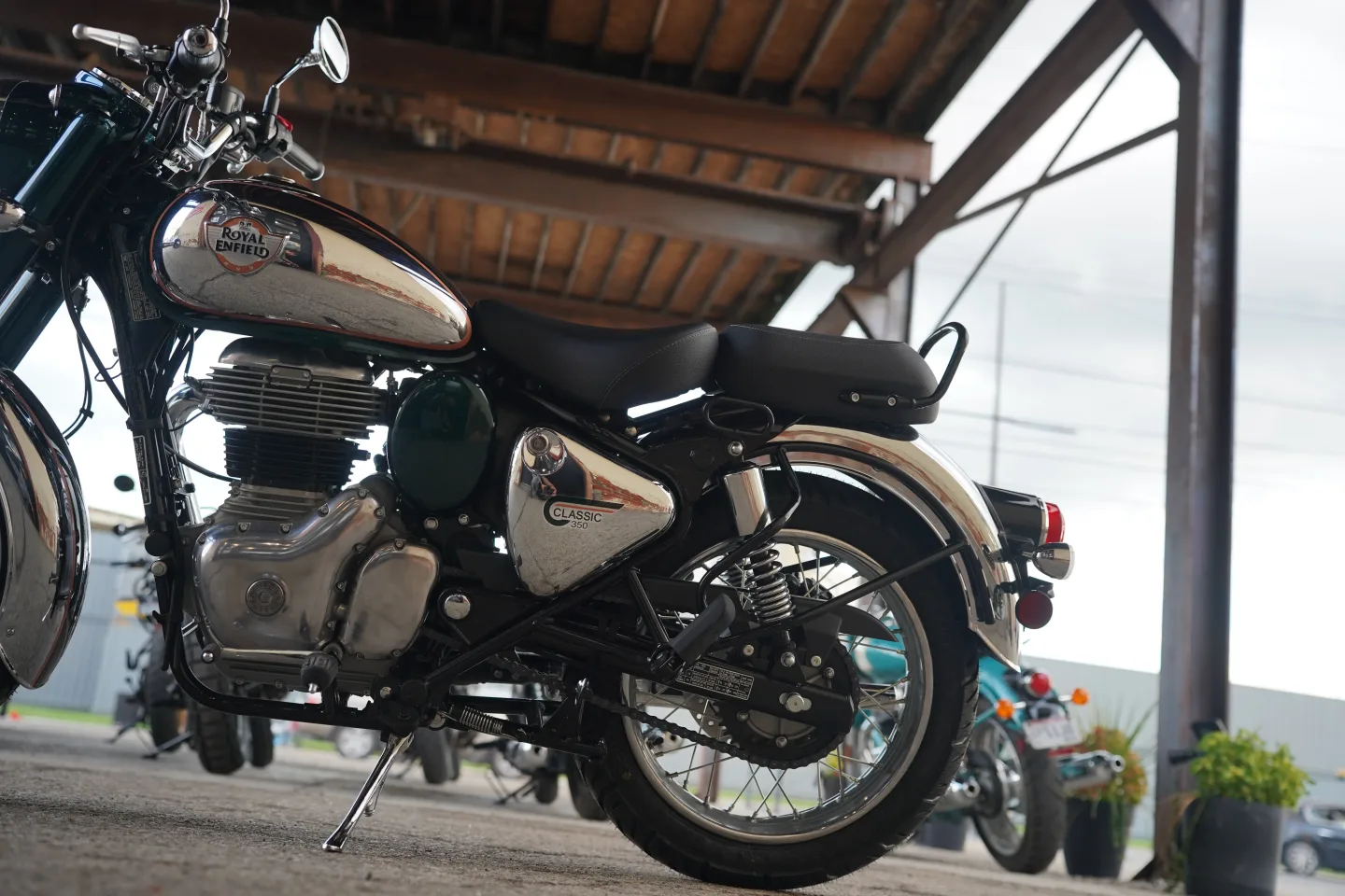 2027 Royal Enfield Classic 350 - Emerald Green