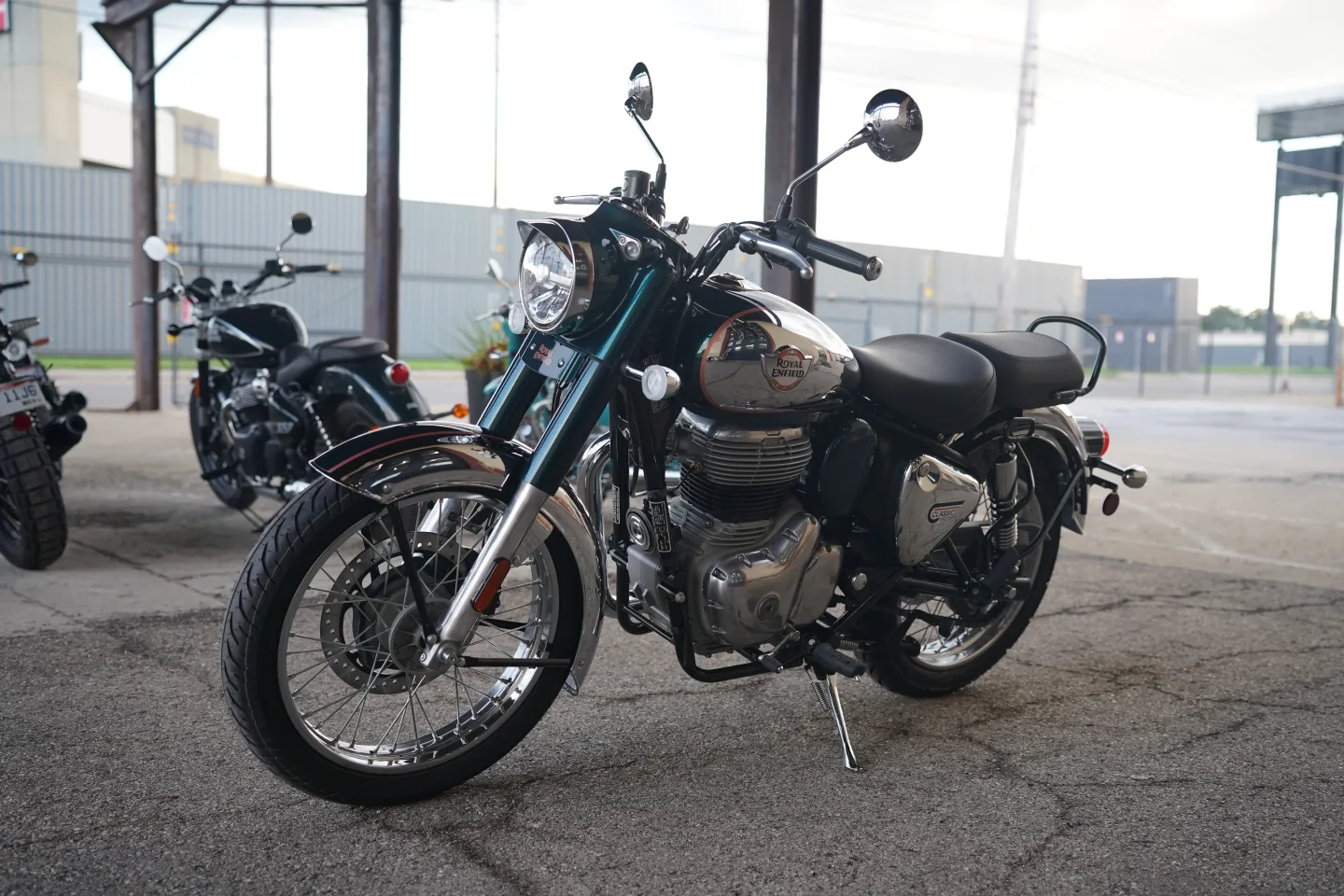 2027 Royal Enfield Classic 350 - Emerald Green
