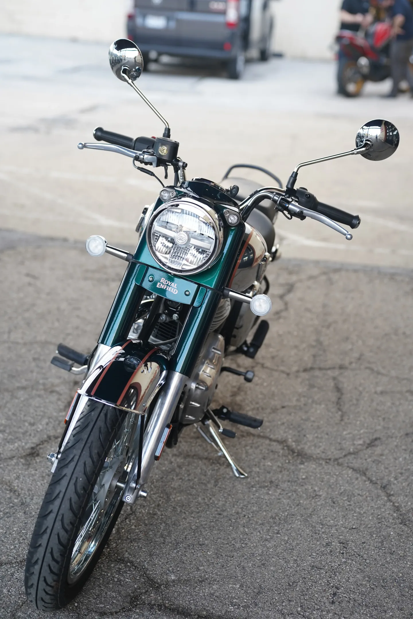 2027 Royal Enfield Classic 350 - Emerald Green