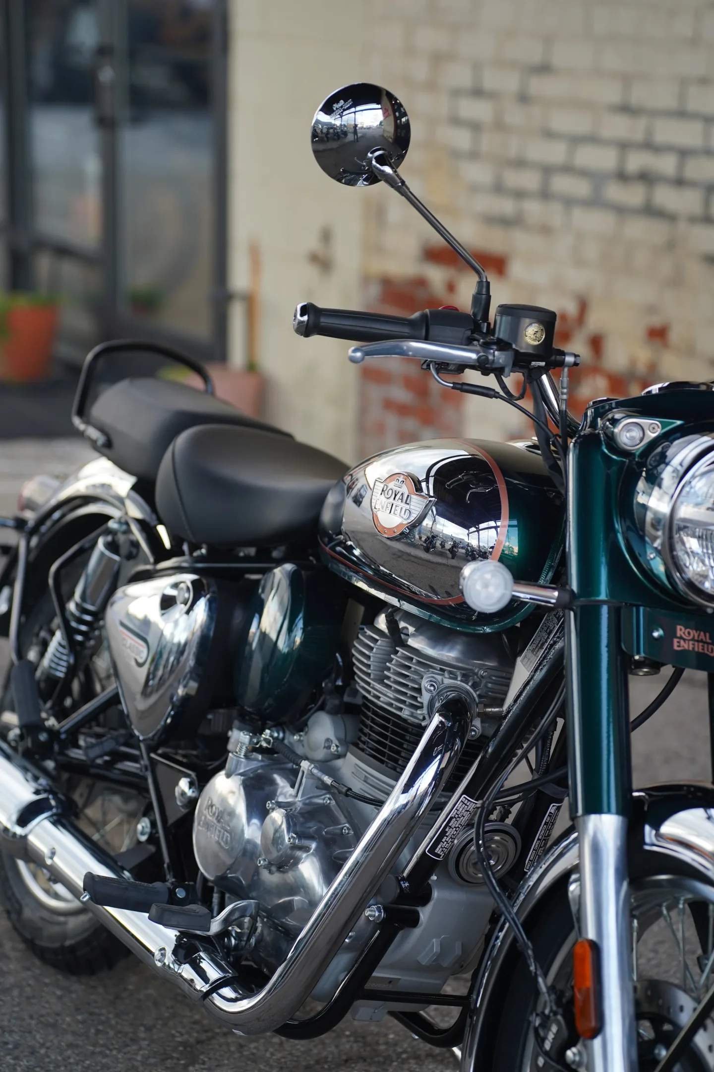 2027 Royal Enfield Classic 350 - Emerald Green