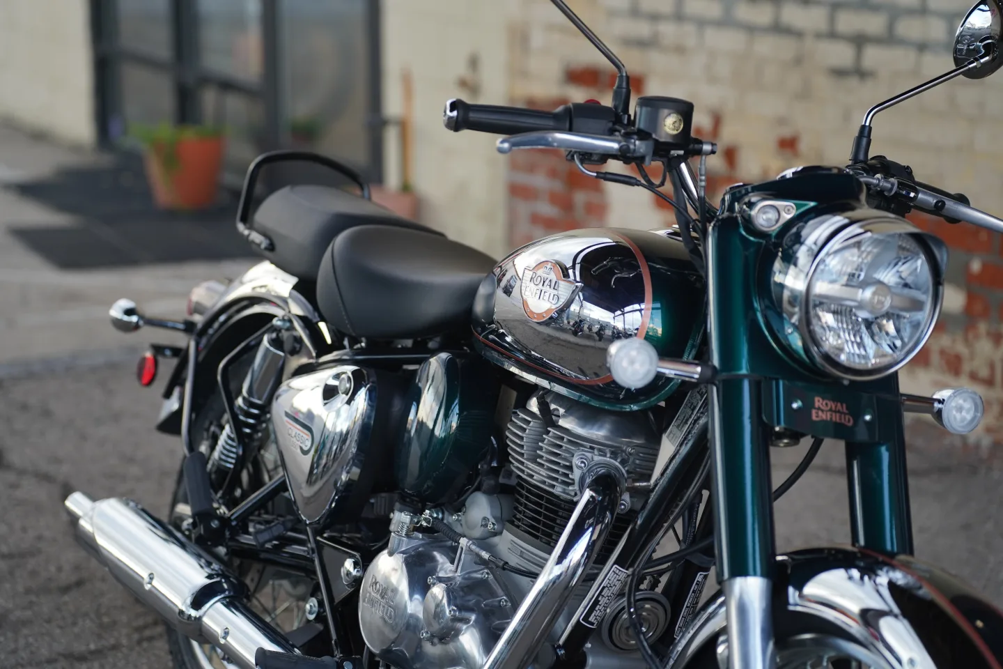 2027 Royal Enfield Classic 350 - Emerald Green