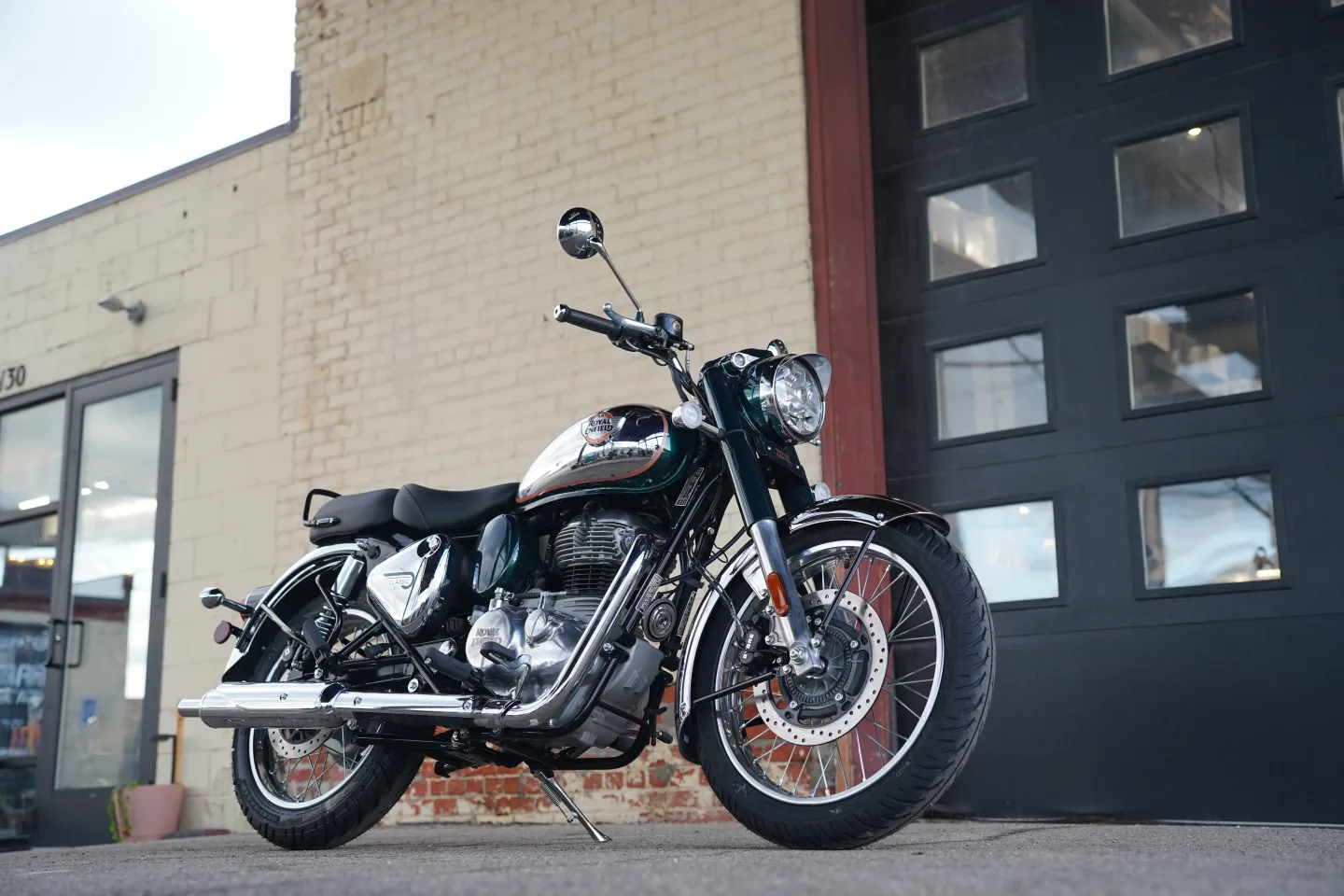 2027 Royal Enfield Classic 350 - Emerald Green