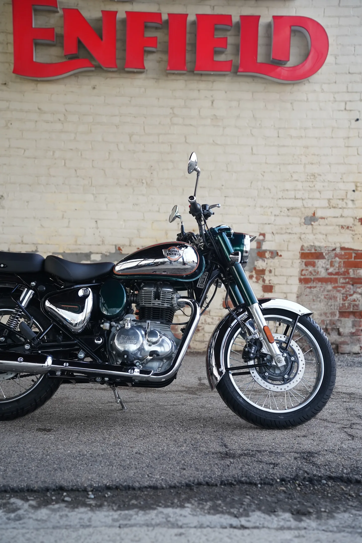2027 Royal Enfield Classic 350 - Emerald Green