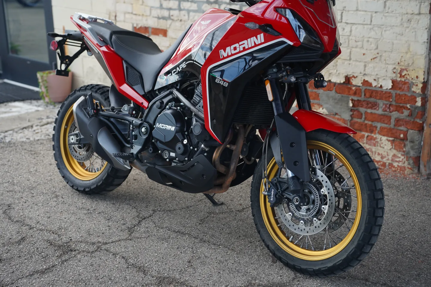 DSC01945 2024 Moto Morini X-Cape 650 - Italian Red