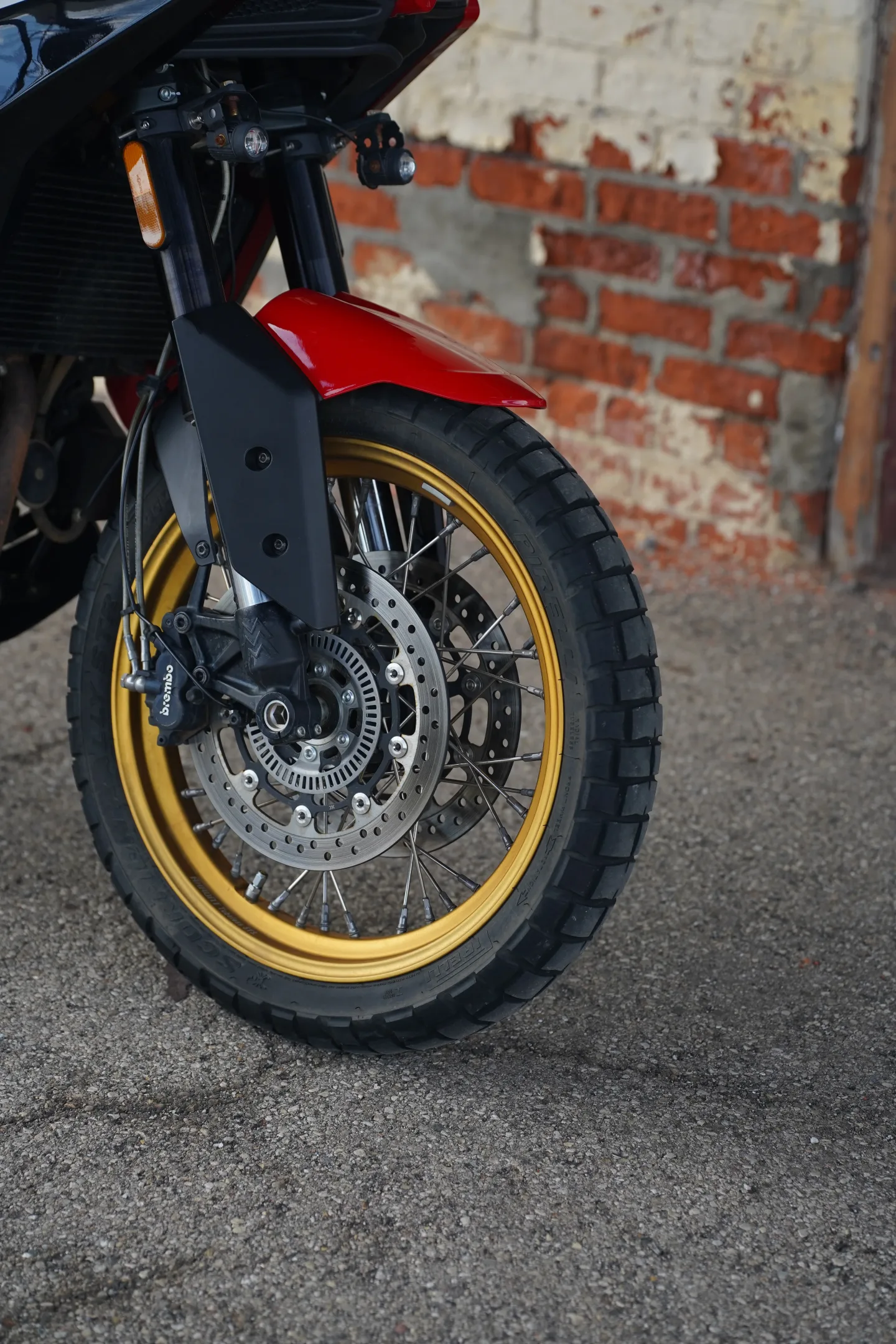 DSC01951 2024 Moto Morini X-Cape 650 - Italian Red