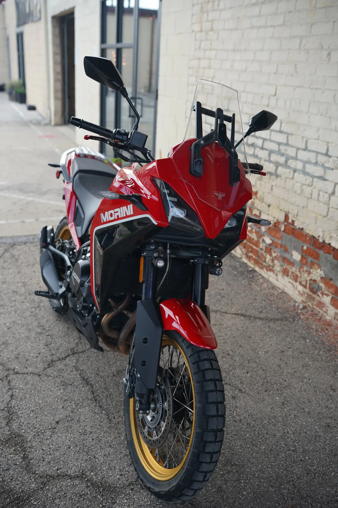 DSC01954 2024 Moto Morini X-Cape 650 - Italian Red
