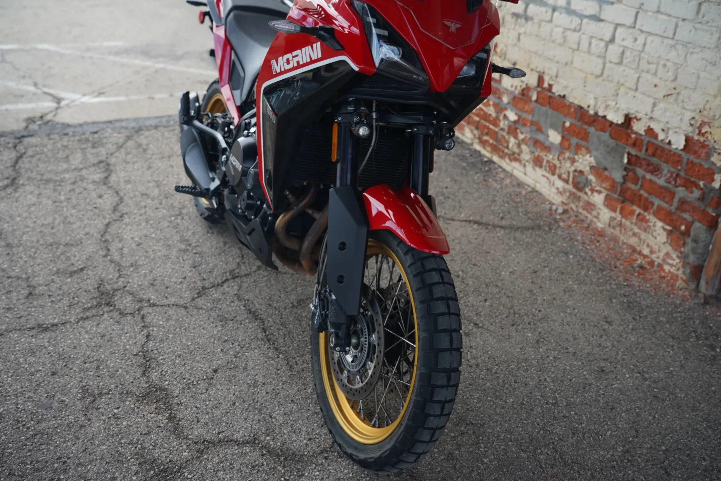 DSC01956 2024 Moto Morini X-Cape 650 - Italian Red