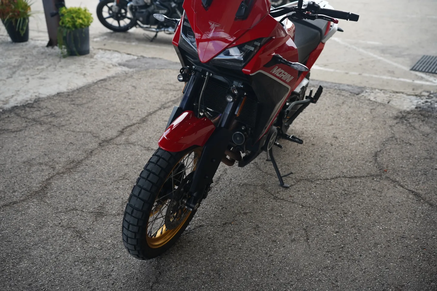 DSC01959 2024 Moto Morini X-Cape 650 - Italian Red