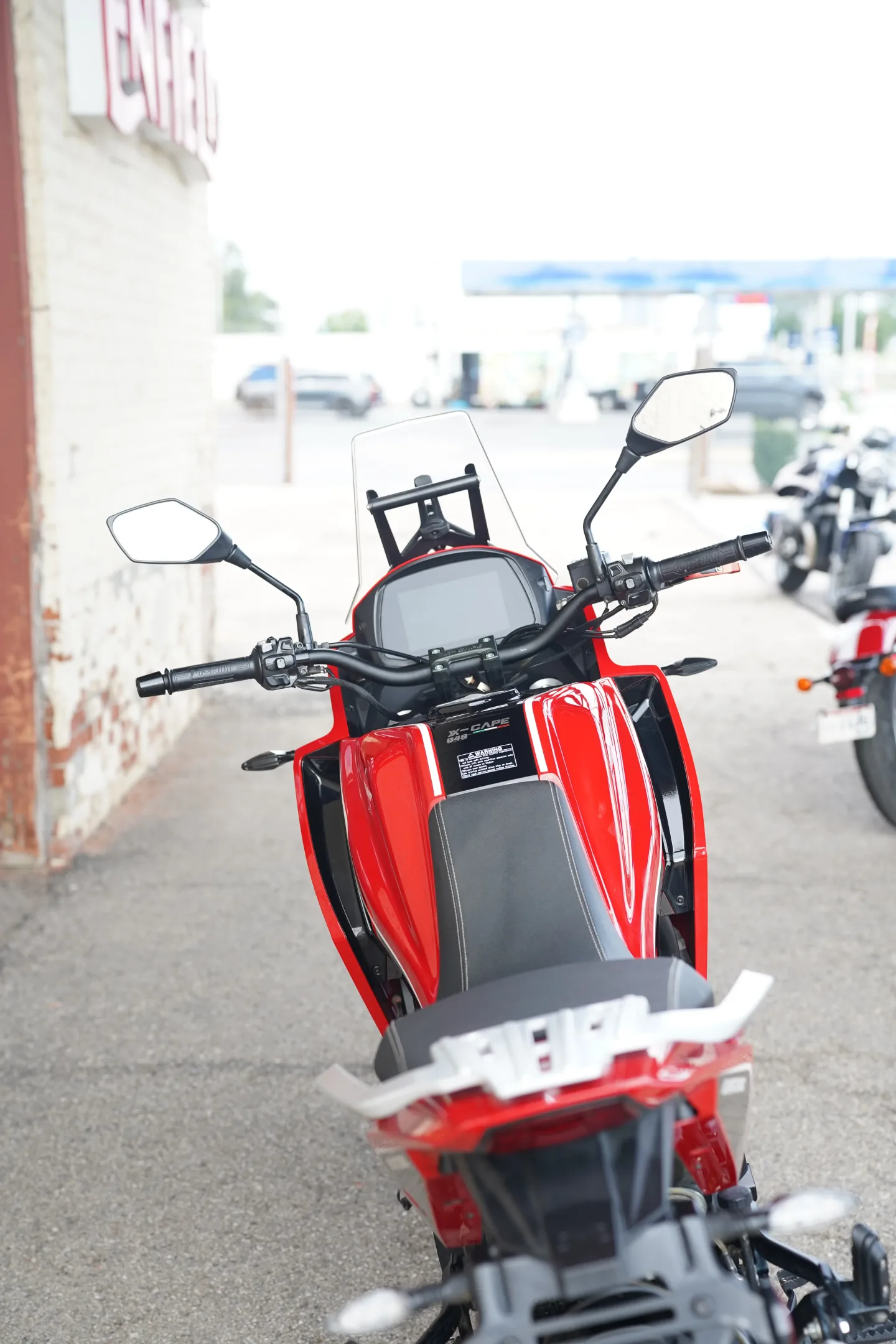 DSC01975 2024 Moto Morini X-Cape 650 - Italian Red