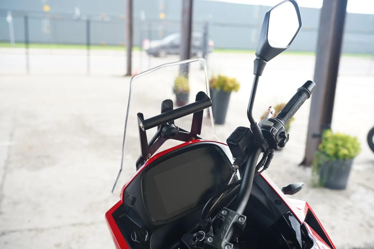 DSC01996 2024 Moto Morini X-Cape 650 - Italian Red