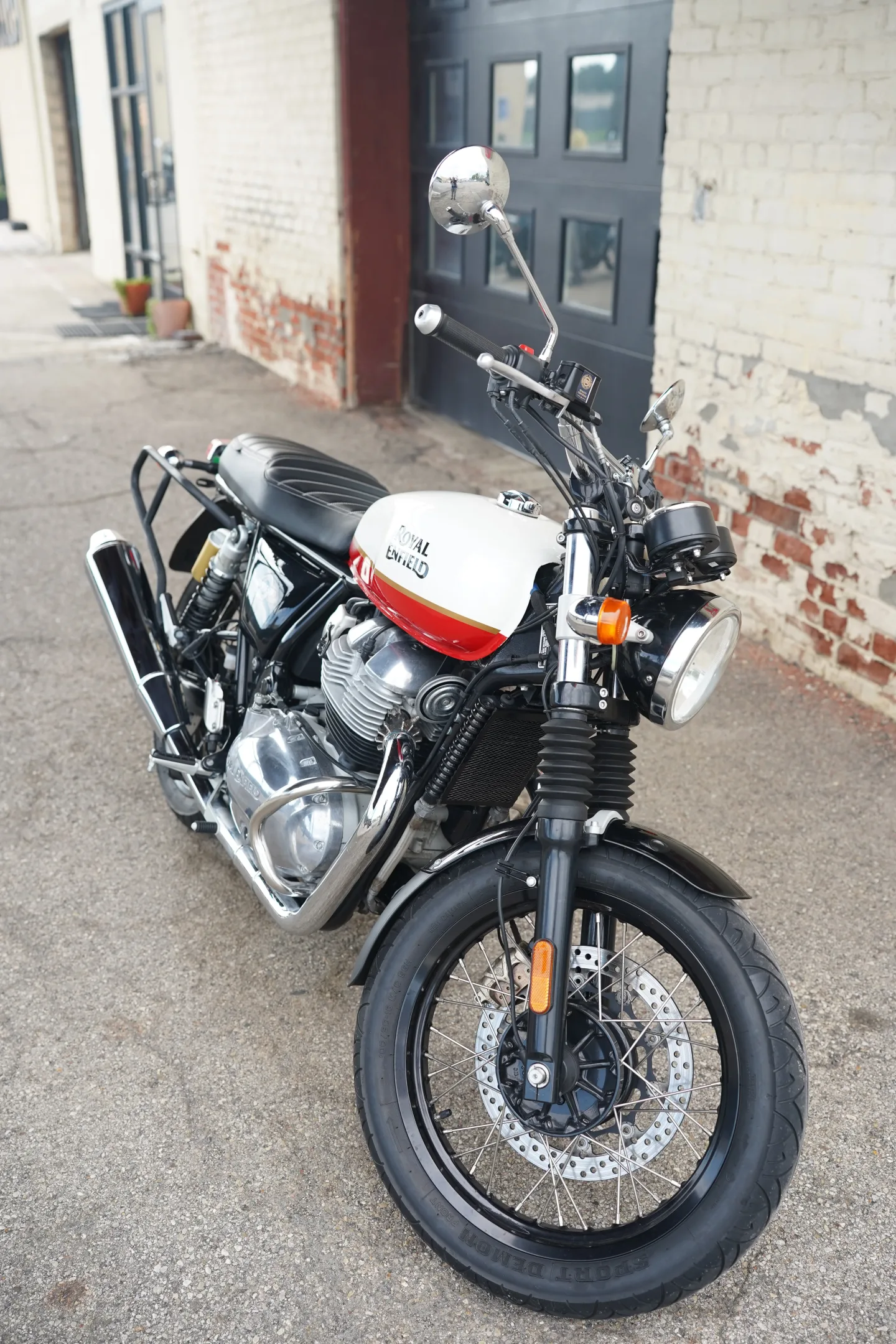 2023 Royal Enfield INT650 - Baker Express