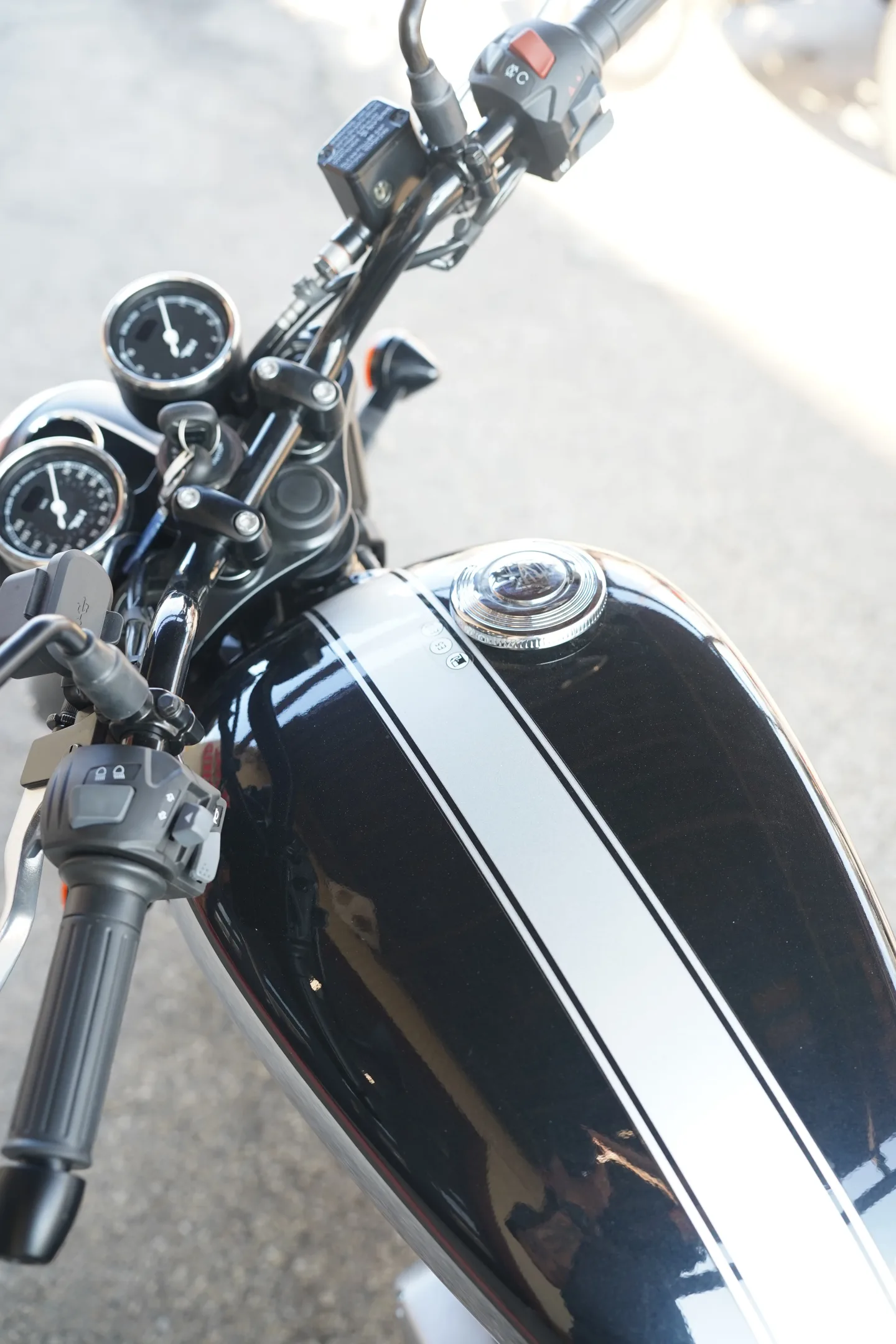2026 BSA Gold Star 650 - Midnight Black