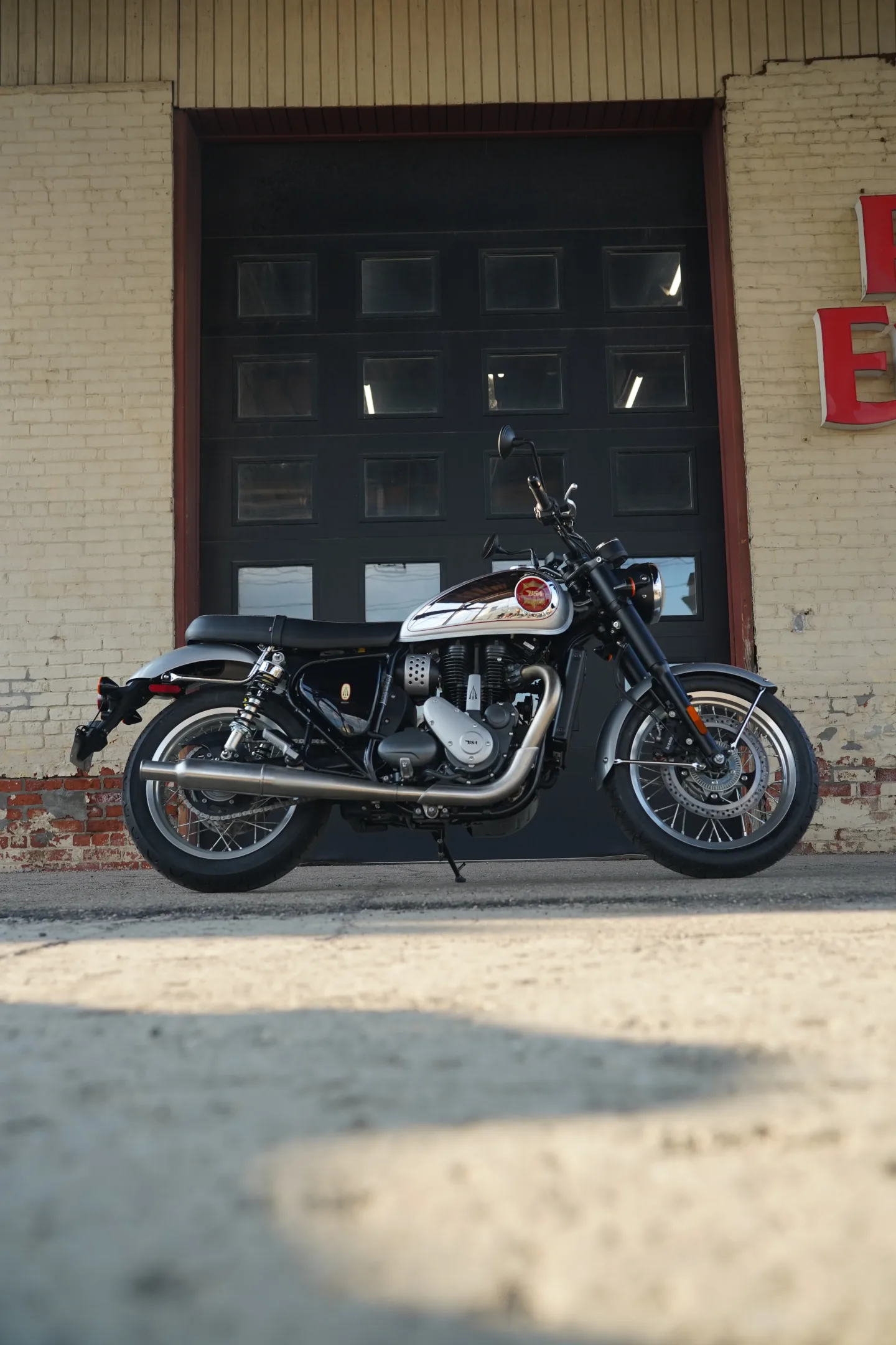 DSC02315 2026 BSA Gold Star 650 - Dawn Silver