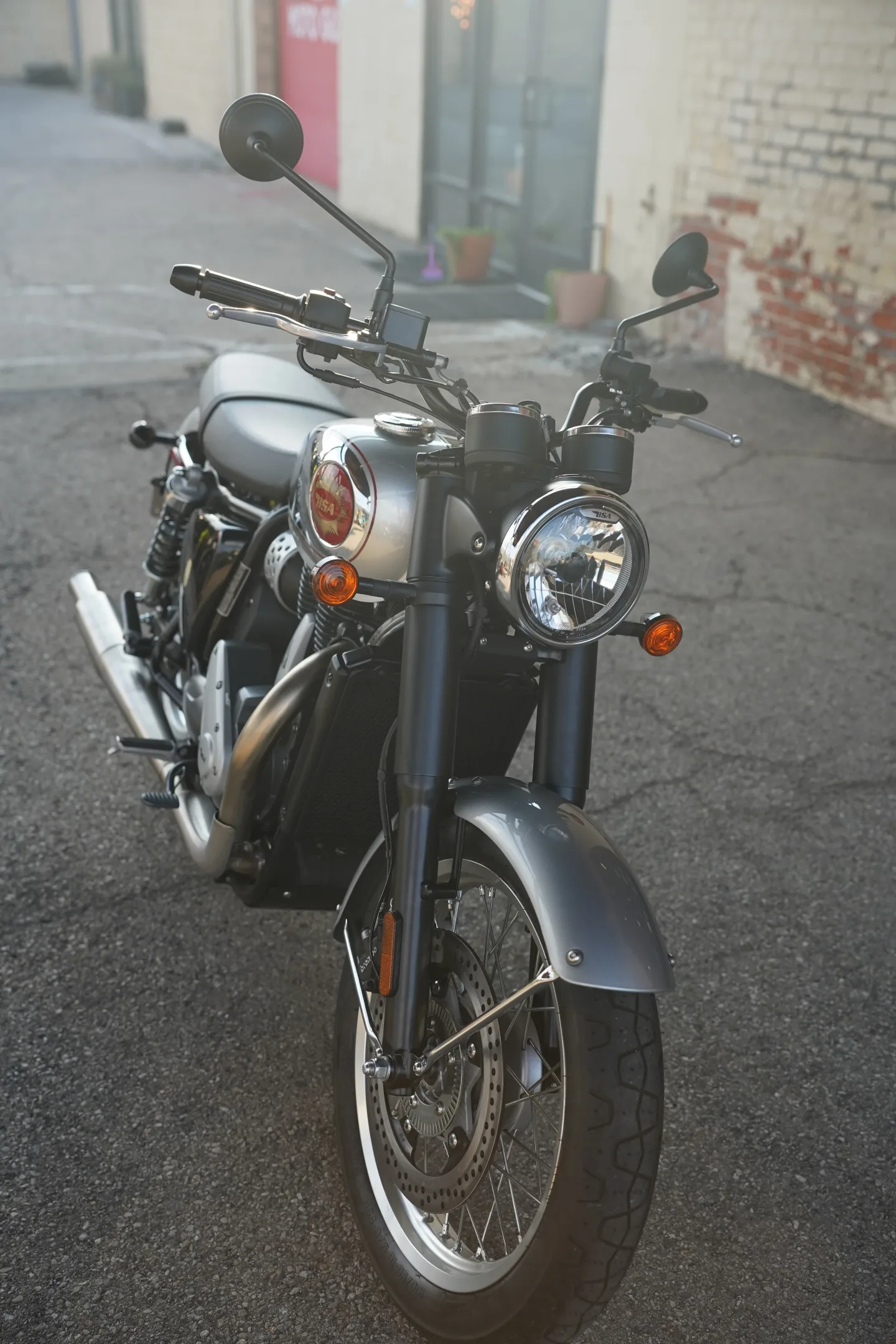 DSC02322 2026 BSA Gold Star 650 - Dawn Silver