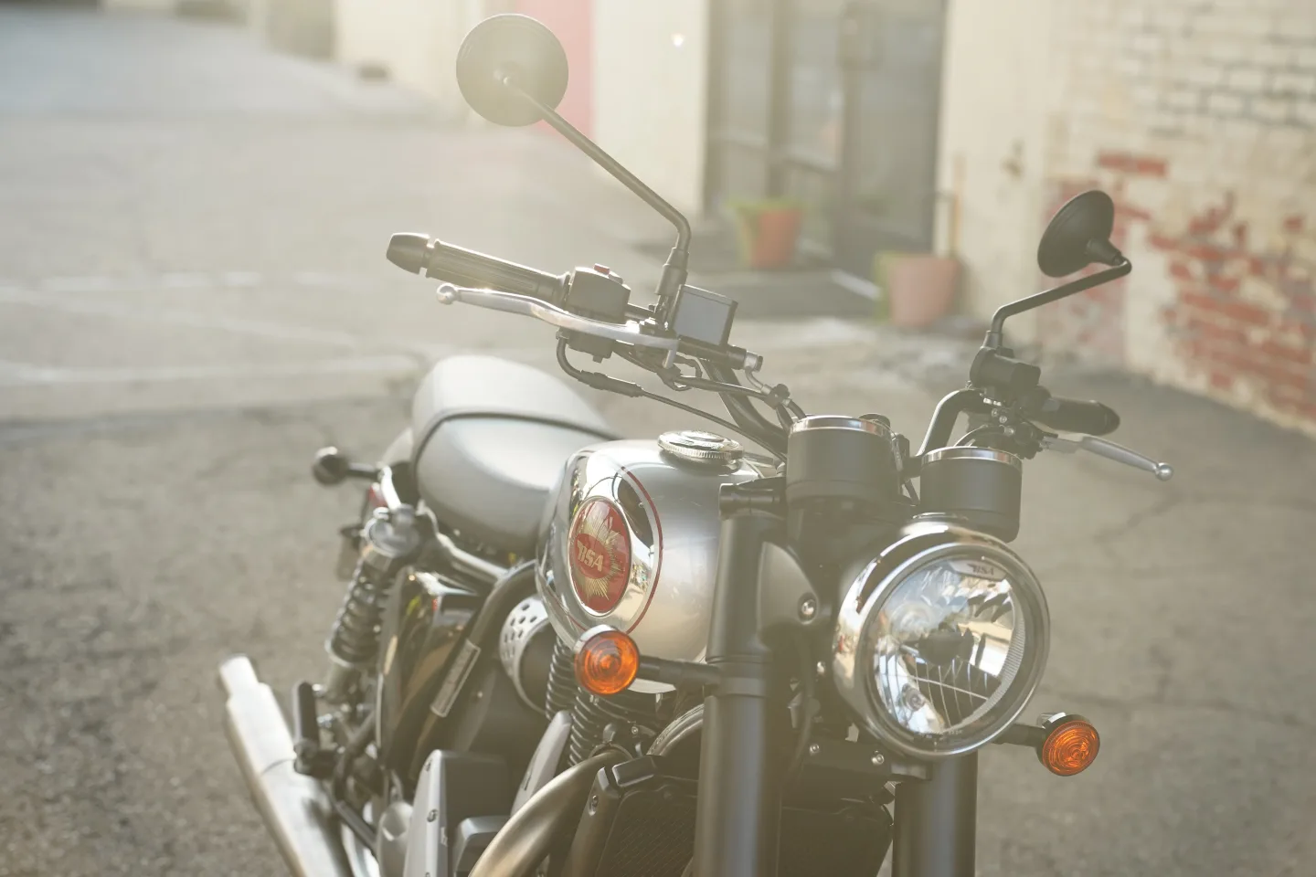 DSC02325 2026 BSA Gold Star 650 - Dawn Silver