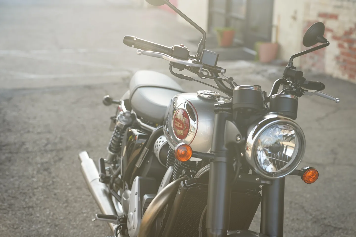 DSC02326 2026 BSA Gold Star 650 - Dawn Silver