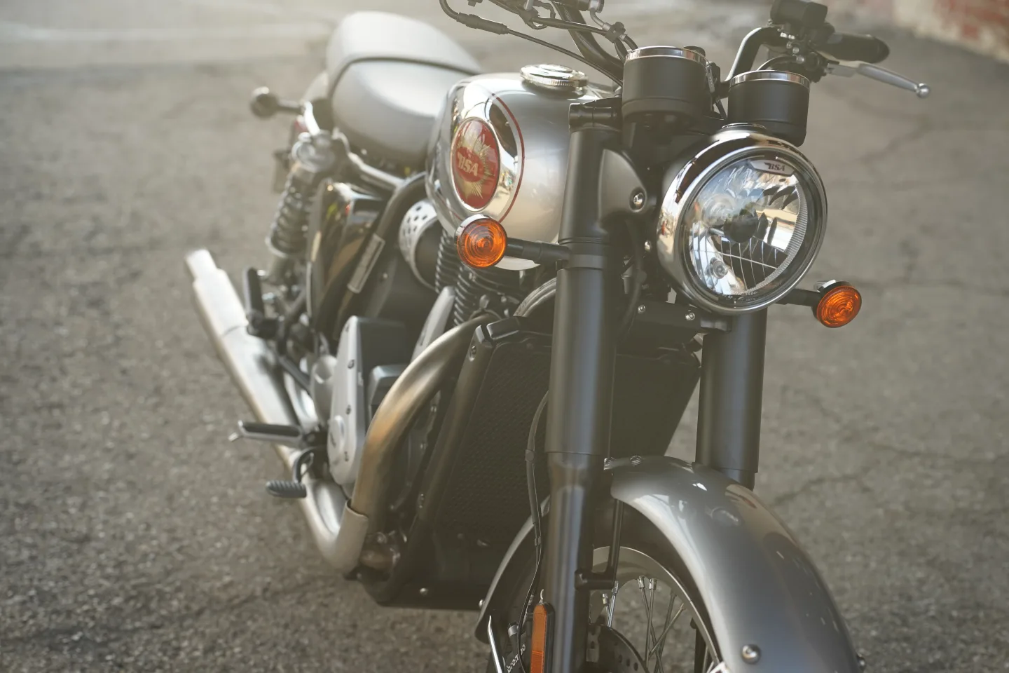DSC02327 2026 BSA Gold Star 650 - Dawn Silver