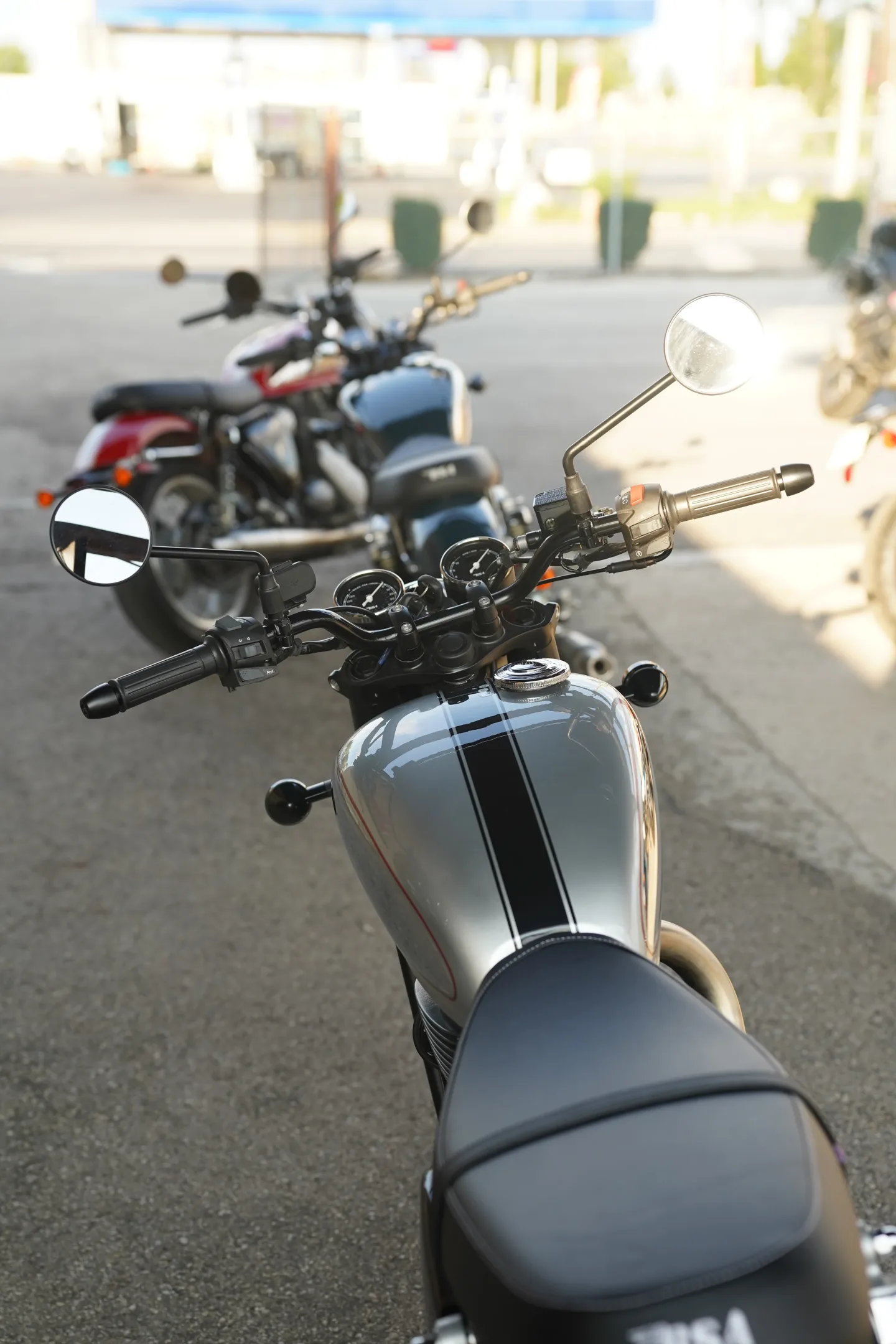 DSC02336 2026 BSA Gold Star 650 - Dawn Silver
