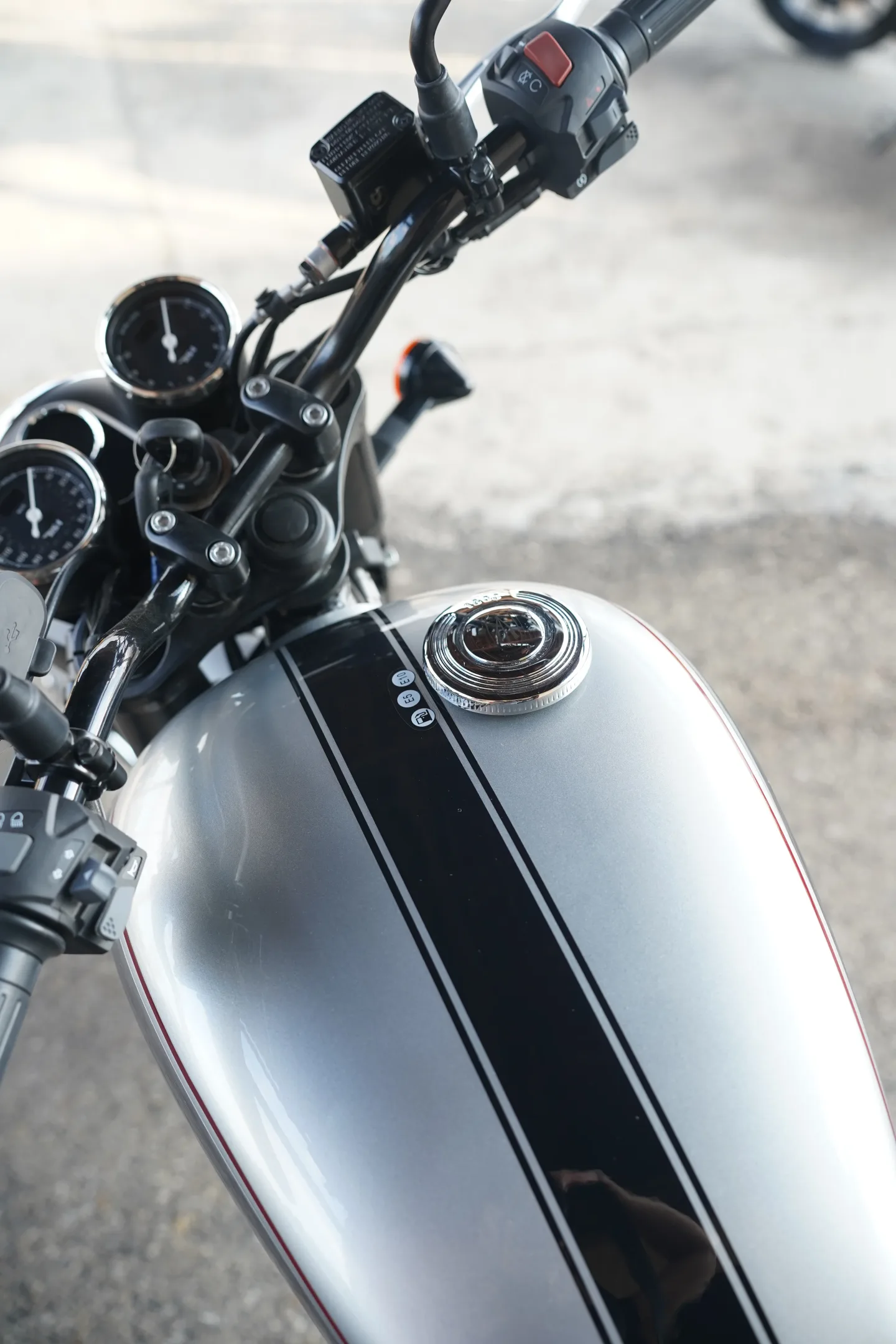 DSC02376 2026 BSA Gold Star 650 - Dawn Silver