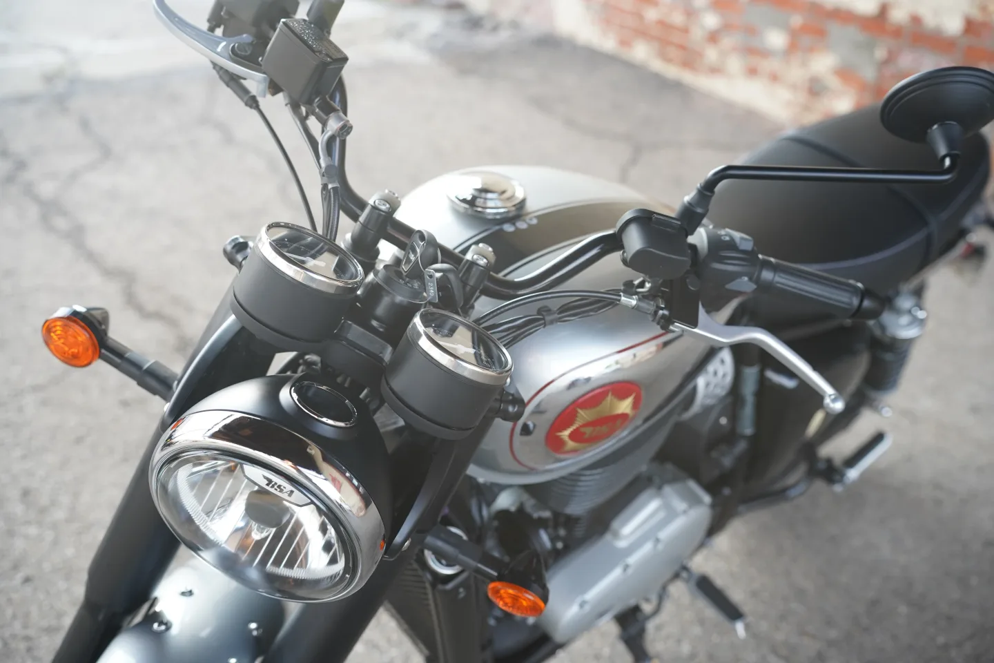 DSC02382 2026 BSA Gold Star 650 - Dawn Silver