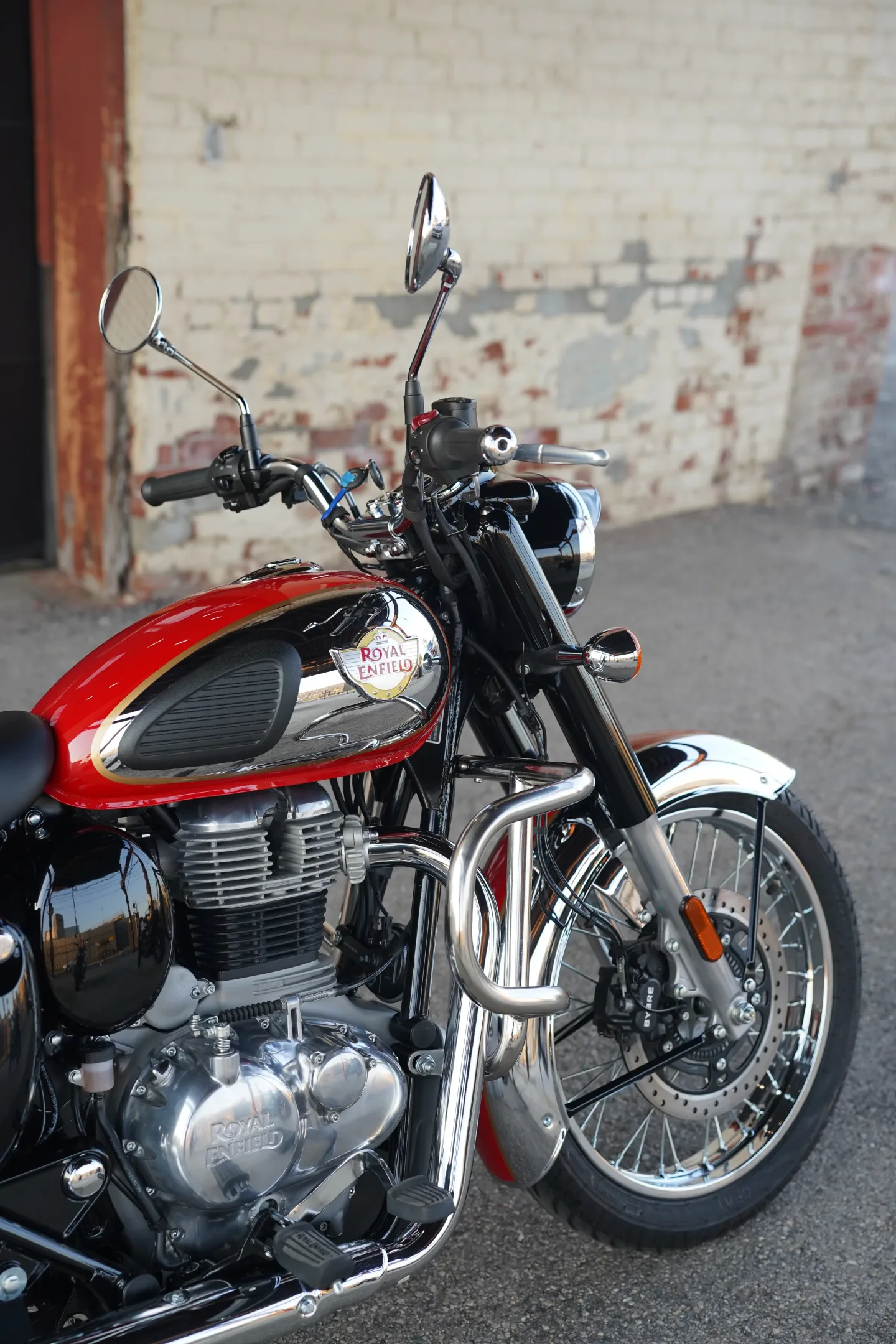 2024 Royal Enfield Classic 350 - Chrome Red - Used