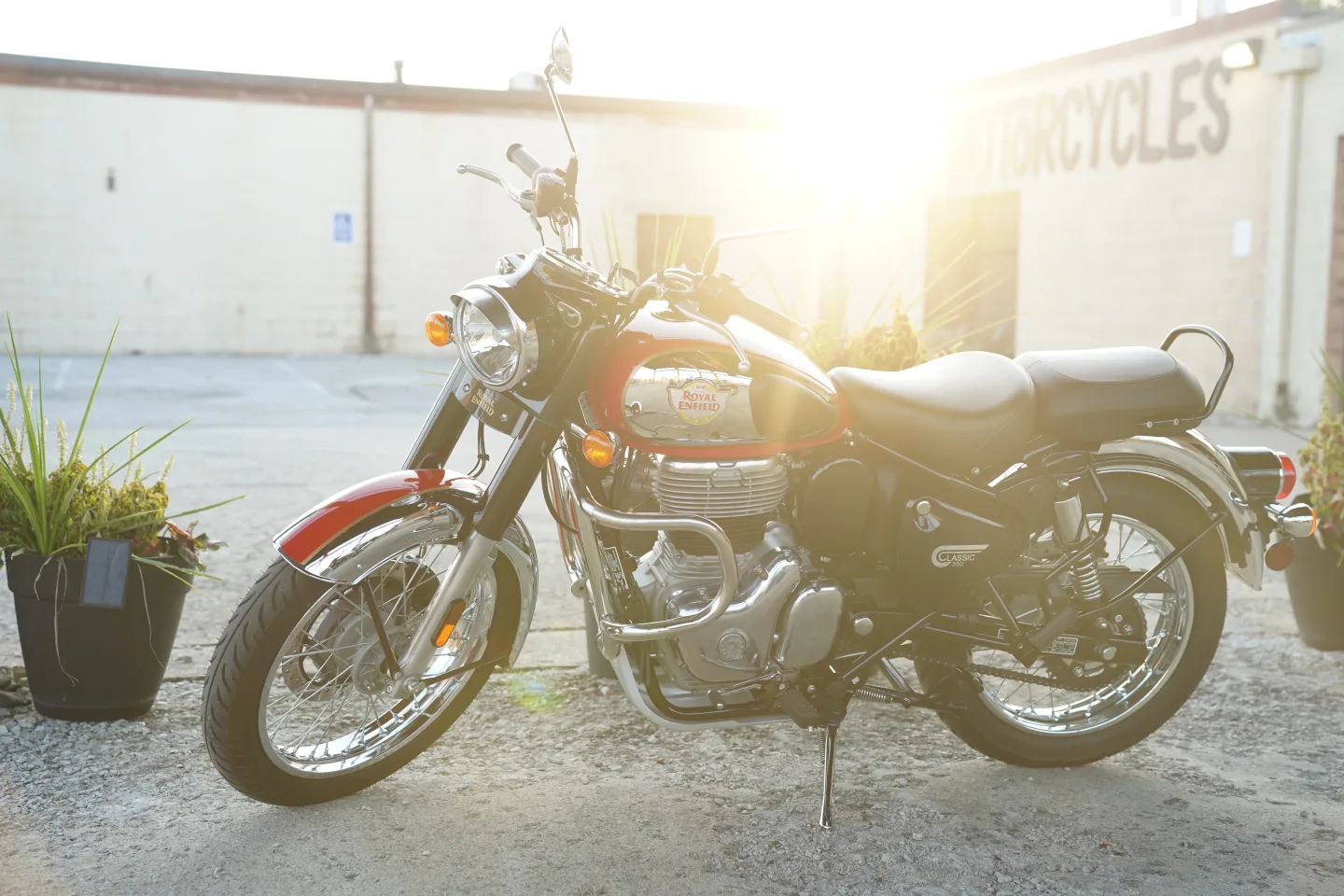 2024 Royal Enfield Classic 350 - Chrome Red - Used