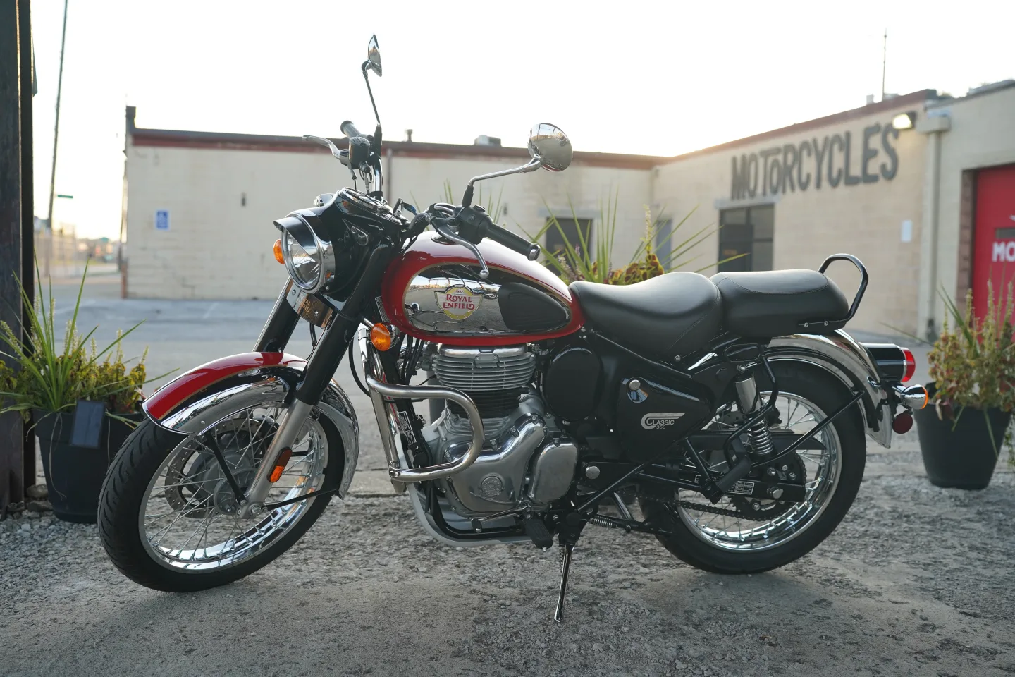 2024 Royal Enfield Classic 350 - Chrome Red - Used