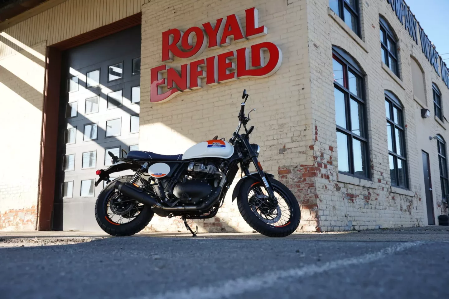 2026 Royal Enfield Bear 650 - Boardwalk White