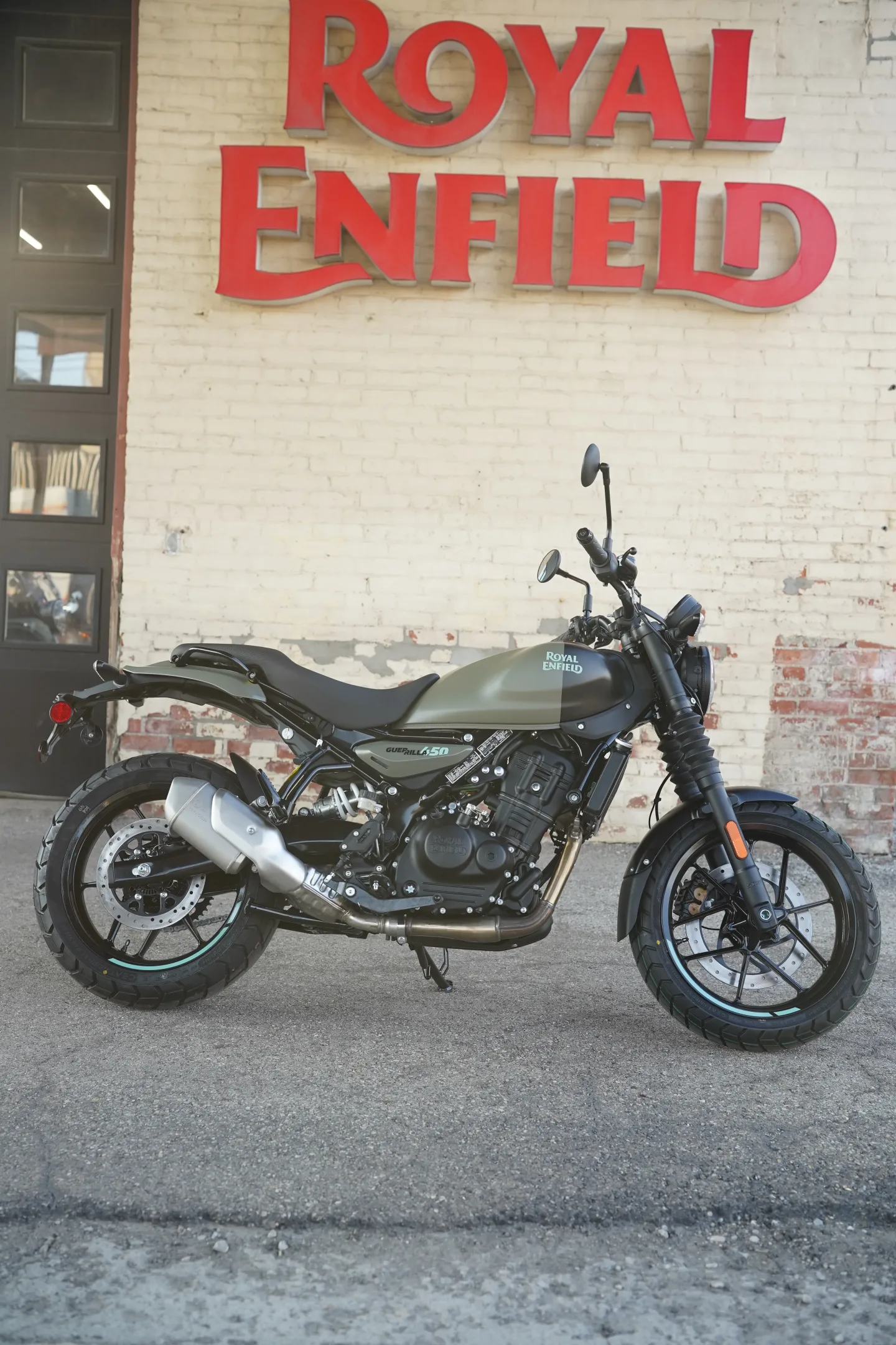2027 Royal Enfield Guerrilla 450 - Shadow Ash Green