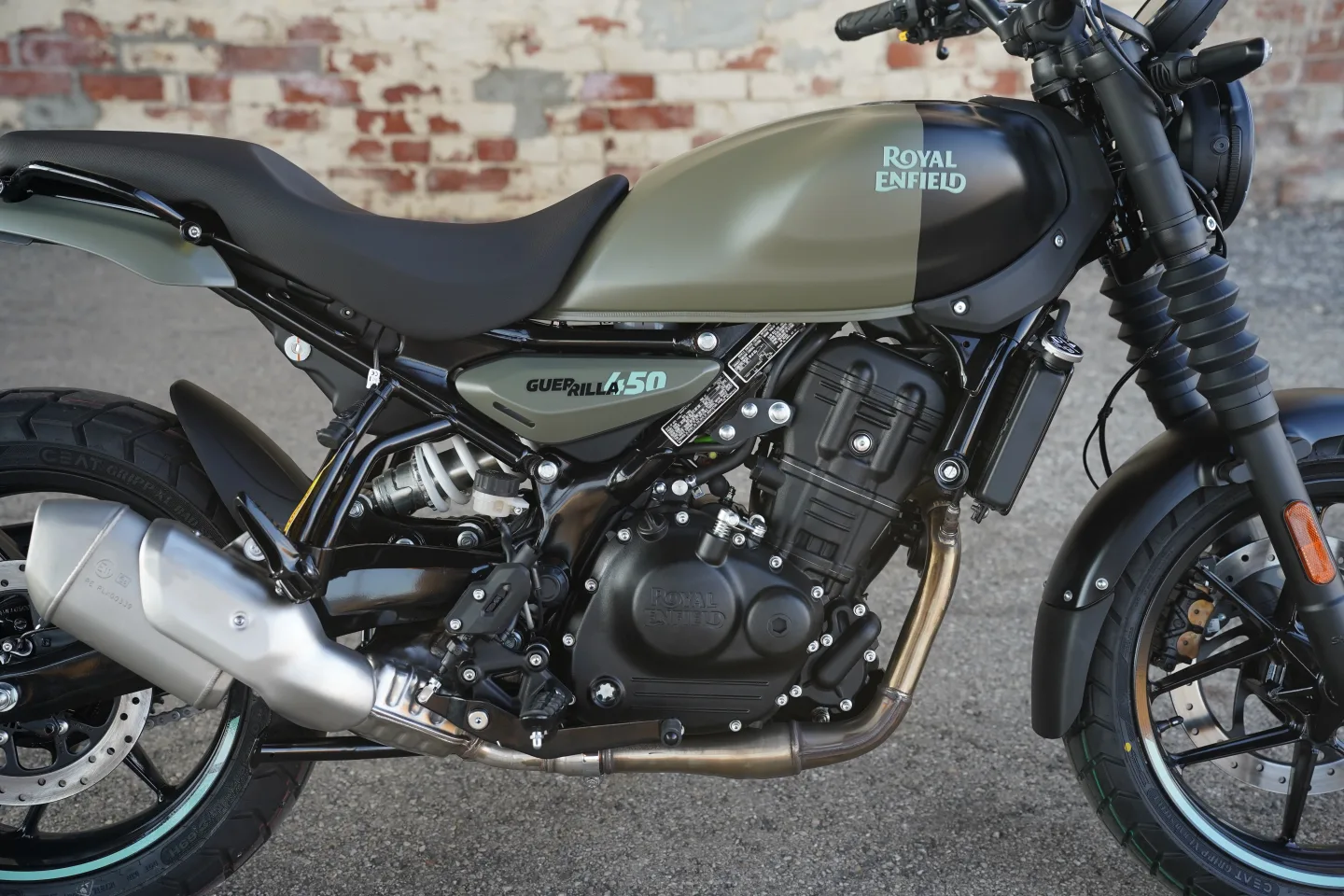 2027 Royal Enfield Guerrilla 450 - Shadow Ash Green