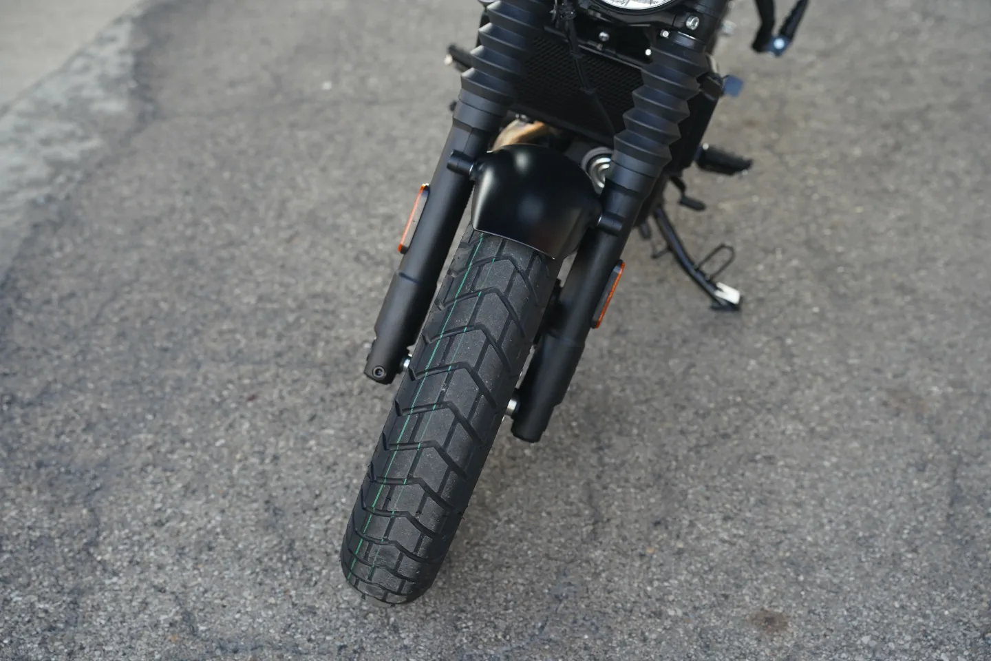 2027 Royal Enfield Guerrilla 450 - Shadow Ash Green