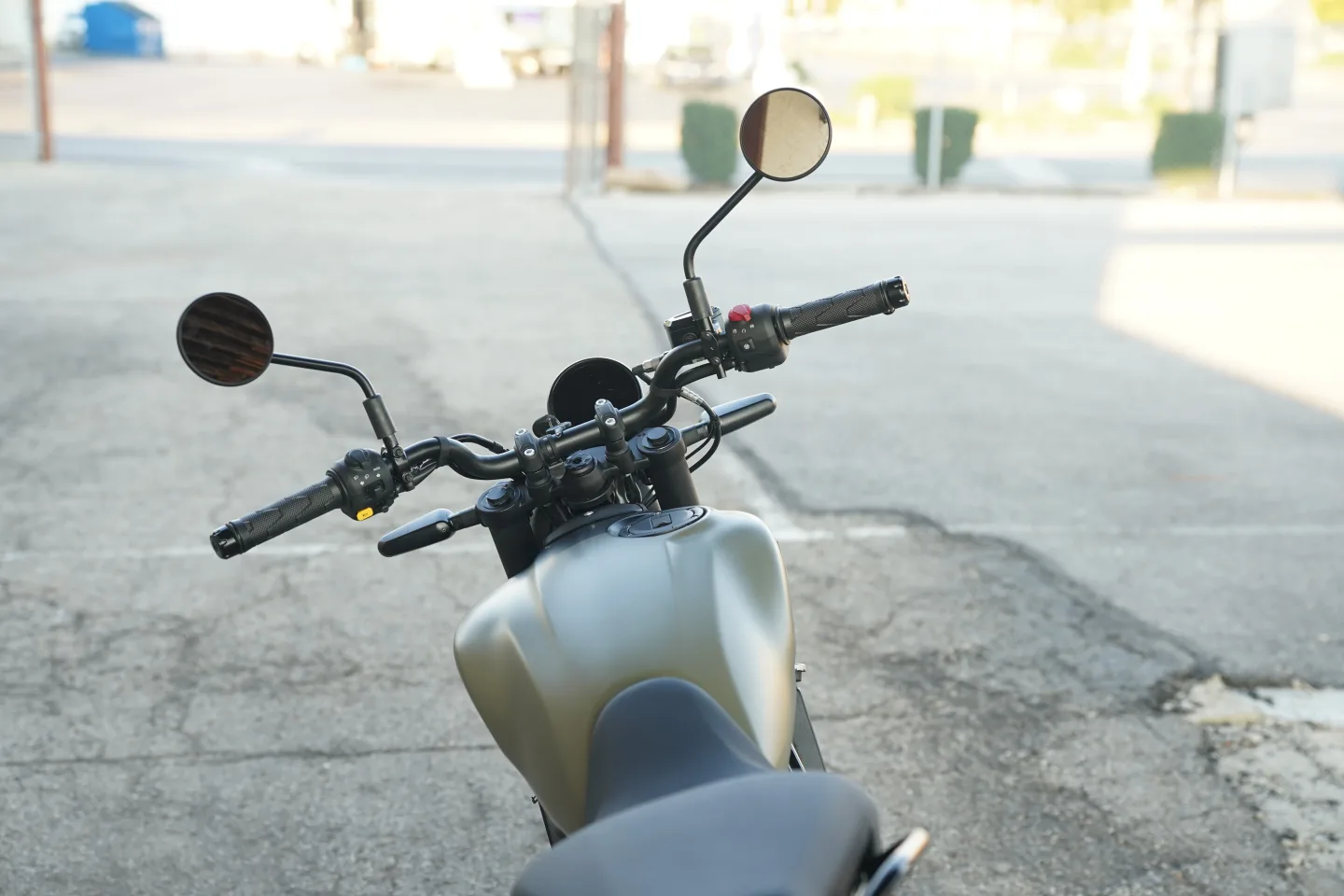 2027 Royal Enfield Guerrilla 450 - Shadow Ash Green