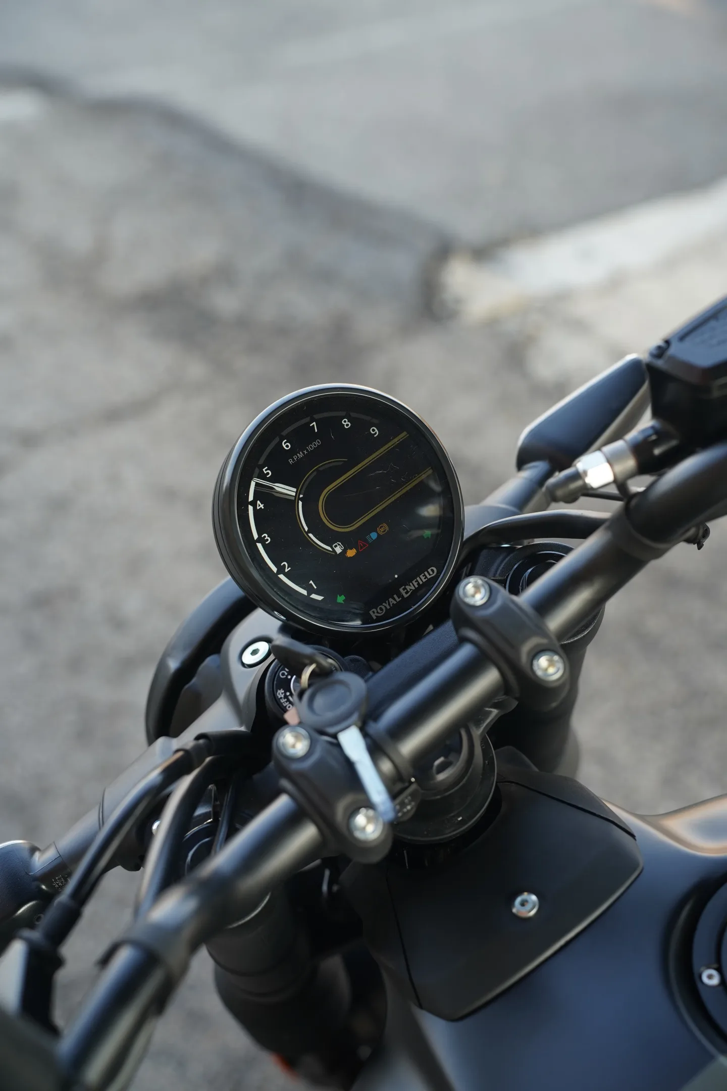 2027 Royal Enfield Guerrilla 450 - Shadow Ash Green