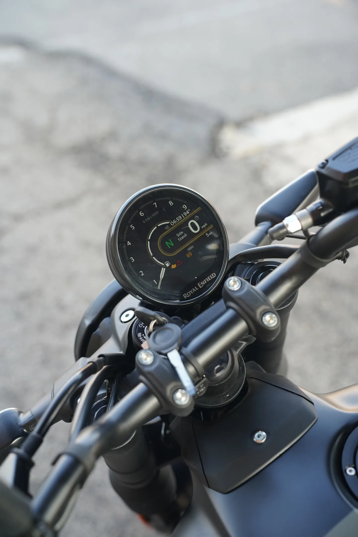 2027 Royal Enfield Guerrilla 450 - Shadow Ash Green