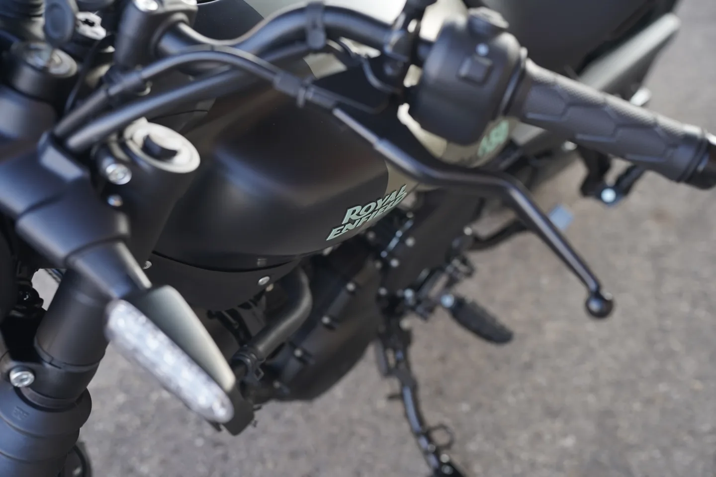 2027 Royal Enfield Guerrilla 450 - Shadow Ash Green