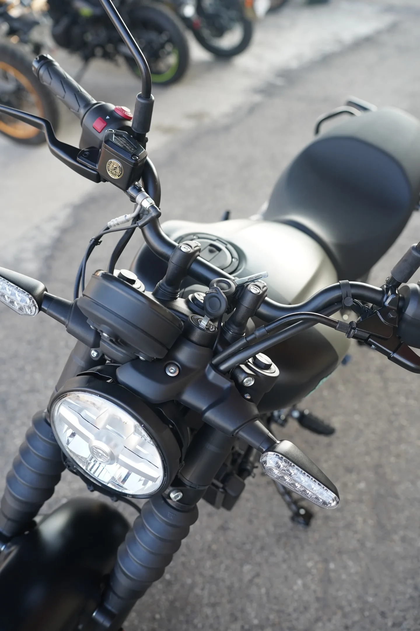 2027 Royal Enfield Guerrilla 450 - Shadow Ash Green
