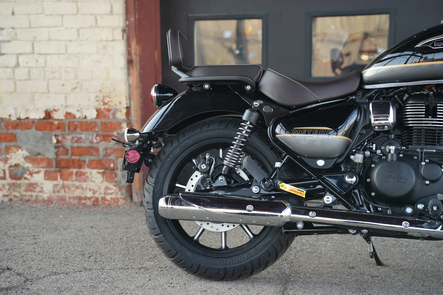 2027 Royal Enfield Meteor 350 - Supernova Black