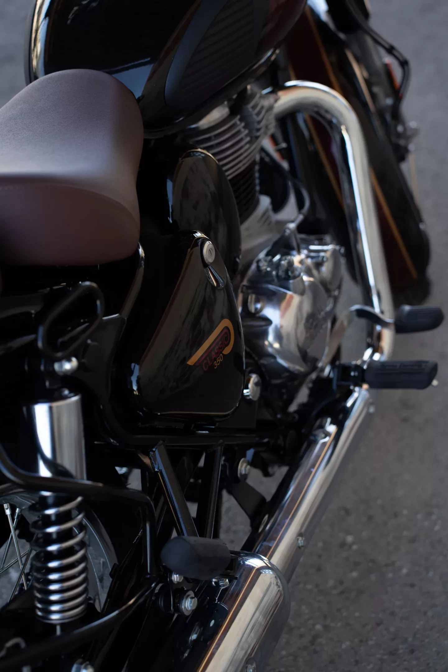 DSC03322 2024 Royal Enfield Classic 350 - Halcyon Black