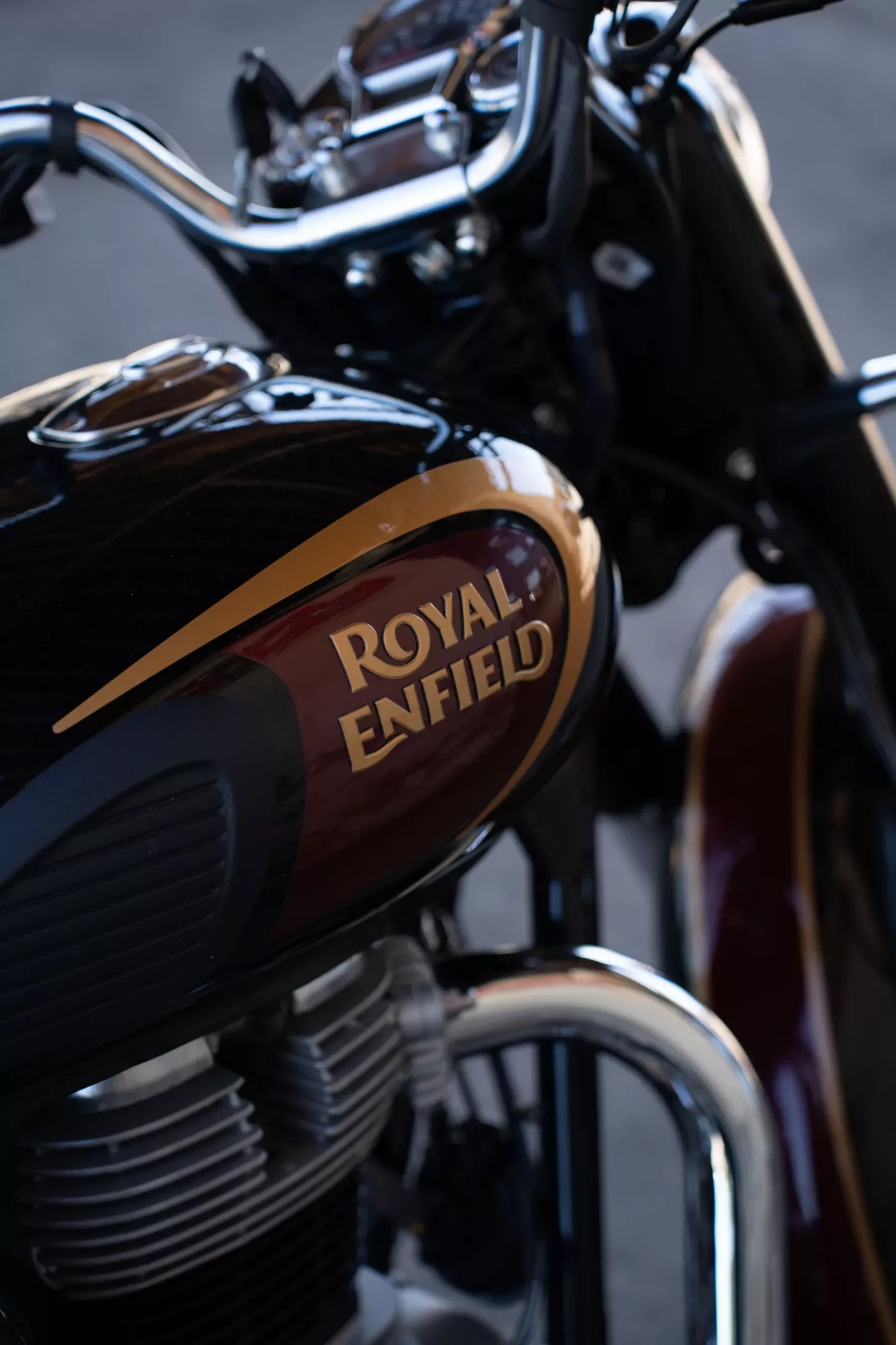 DSC03325 2024 Royal Enfield Classic 350 - Halcyon Black
