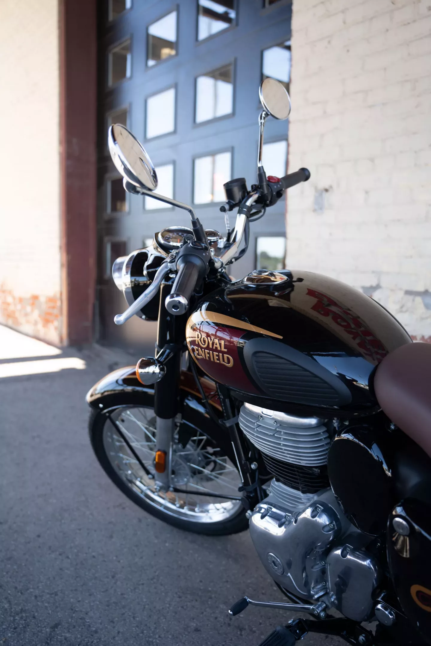 DSC03339 2024 Royal Enfield Classic 350 - Halcyon Black