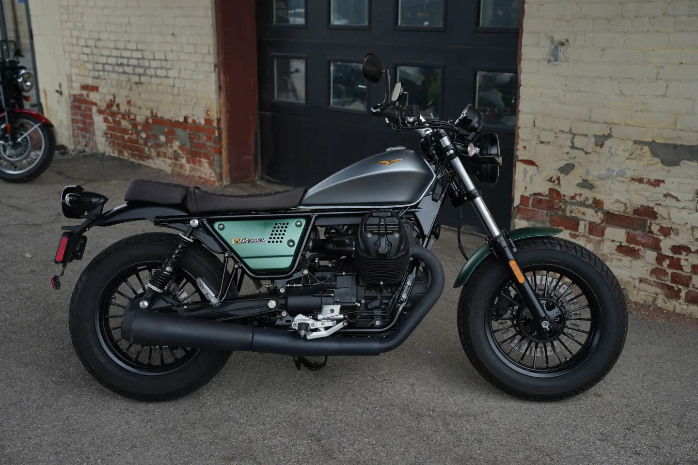 2021 Moto Guzzi V9 Bobber - Centenario